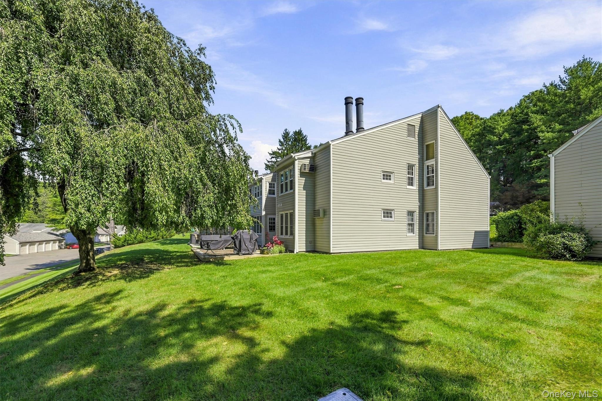1704 Holly Stream Court Property Photo 31