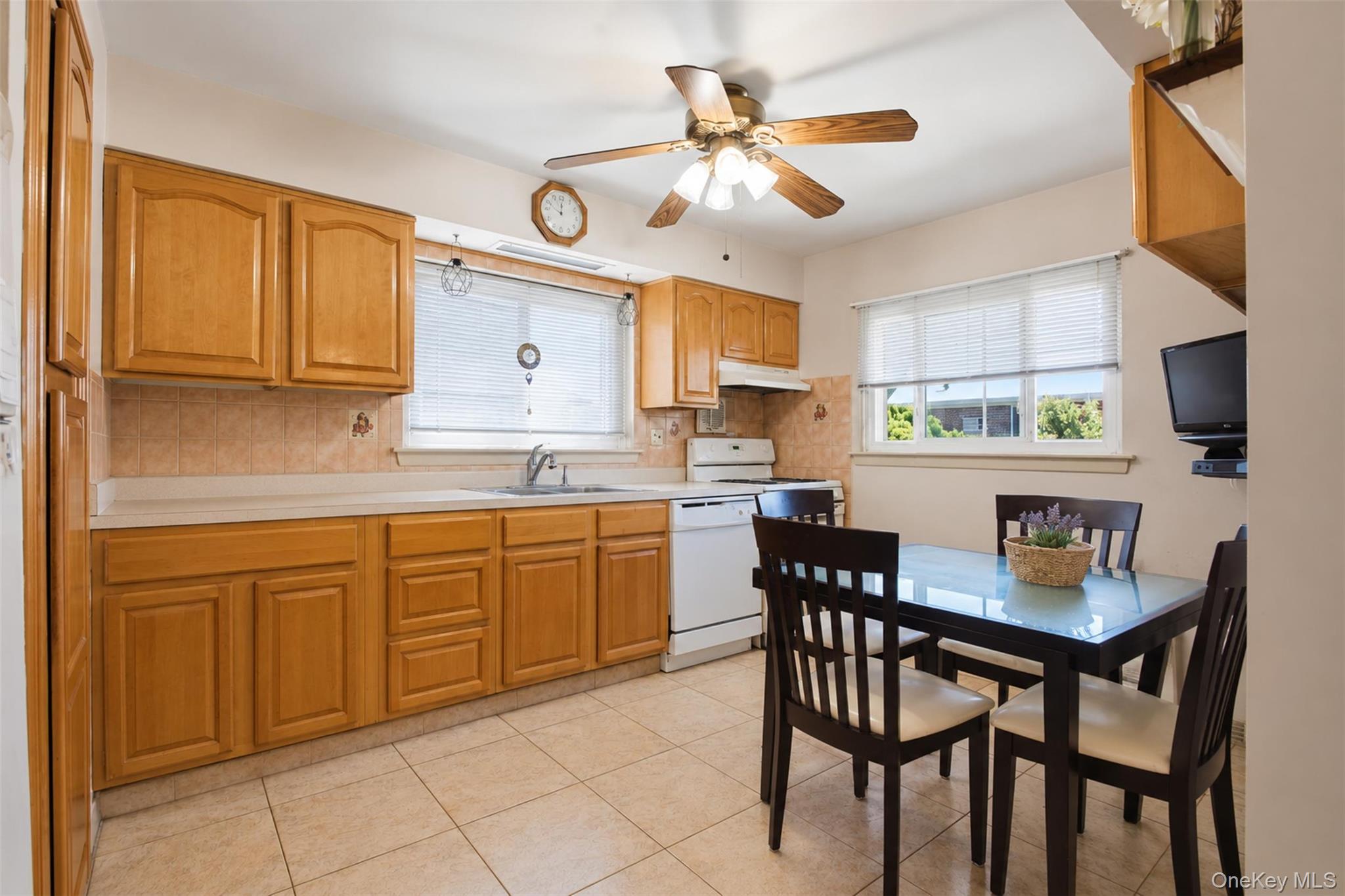 1610 Astor Avenue Property Photo 33