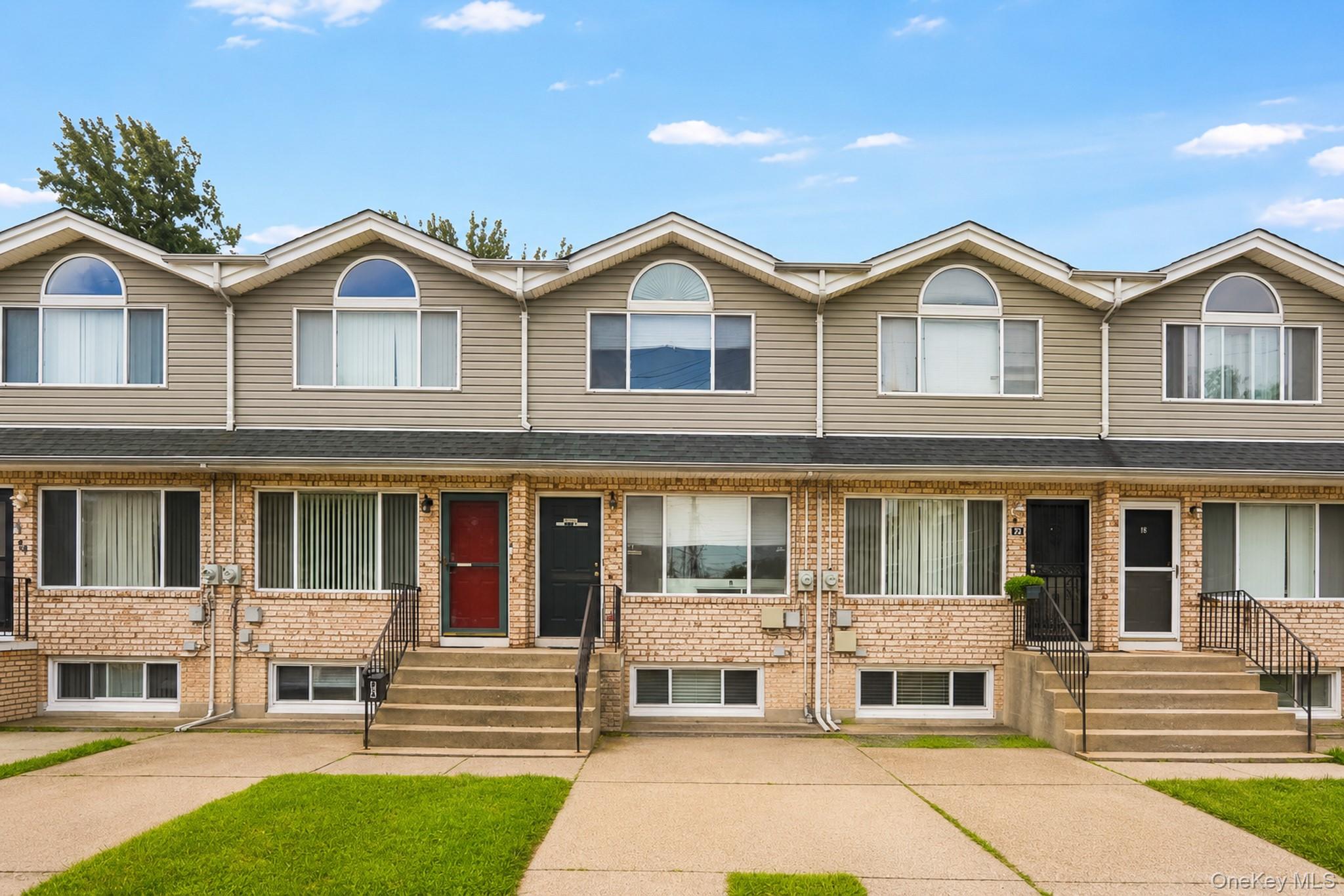 78 Confederation Place Property Photo 1
