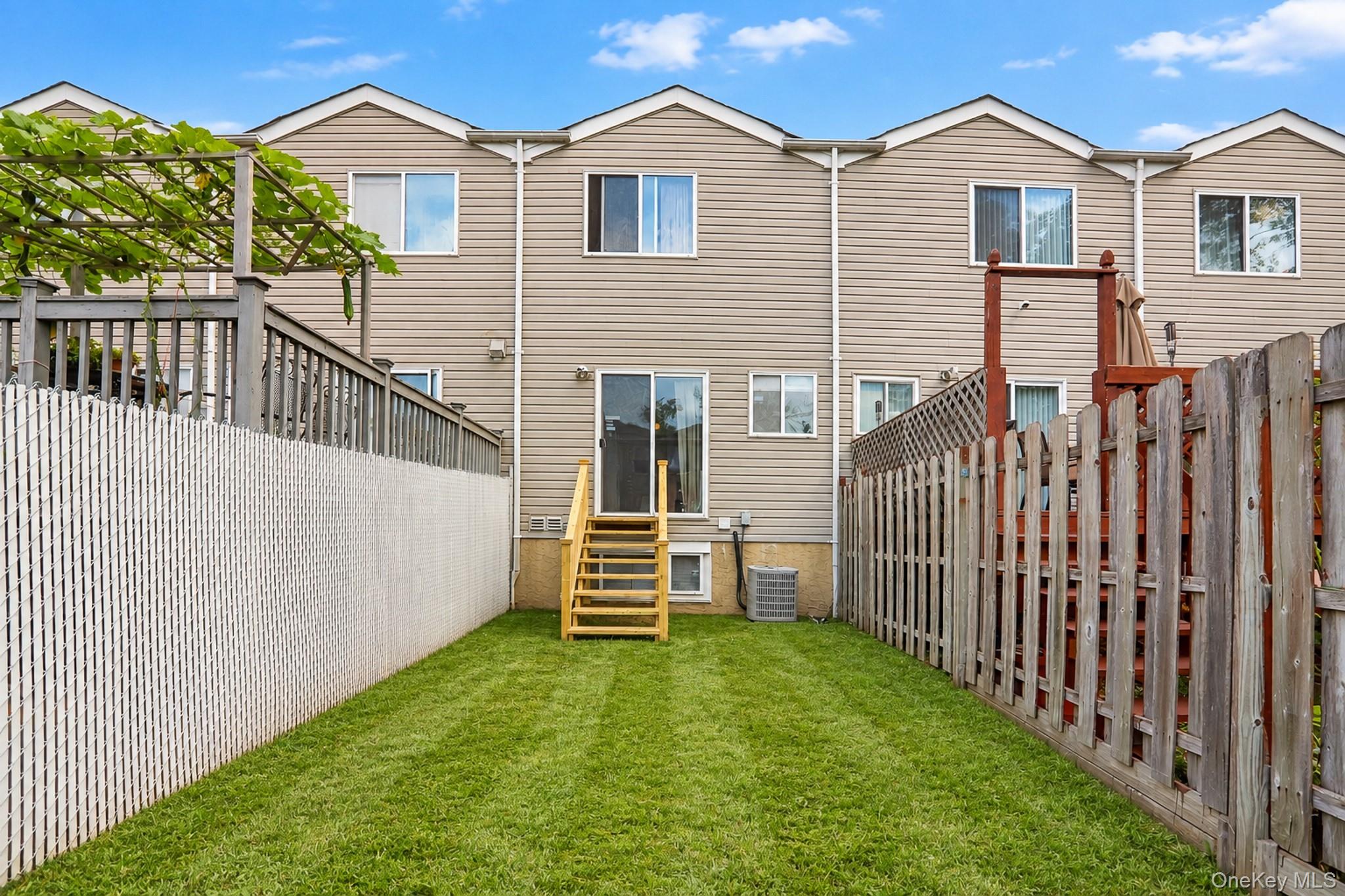 78 Confederation Place Property Photo 9