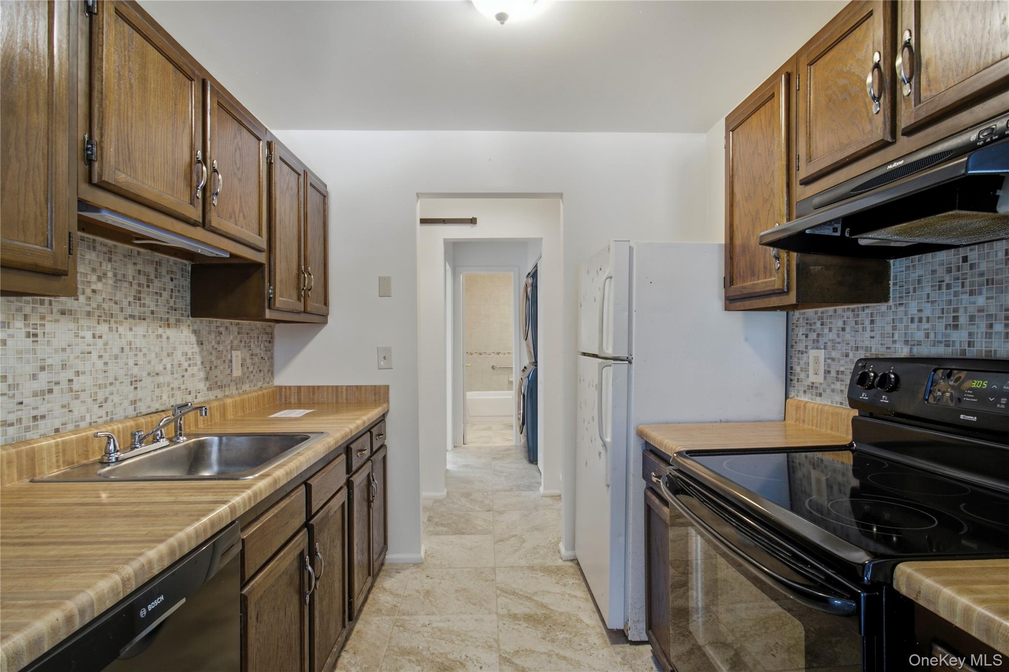 1 Briarcliff Drive 4 Property Photo 16