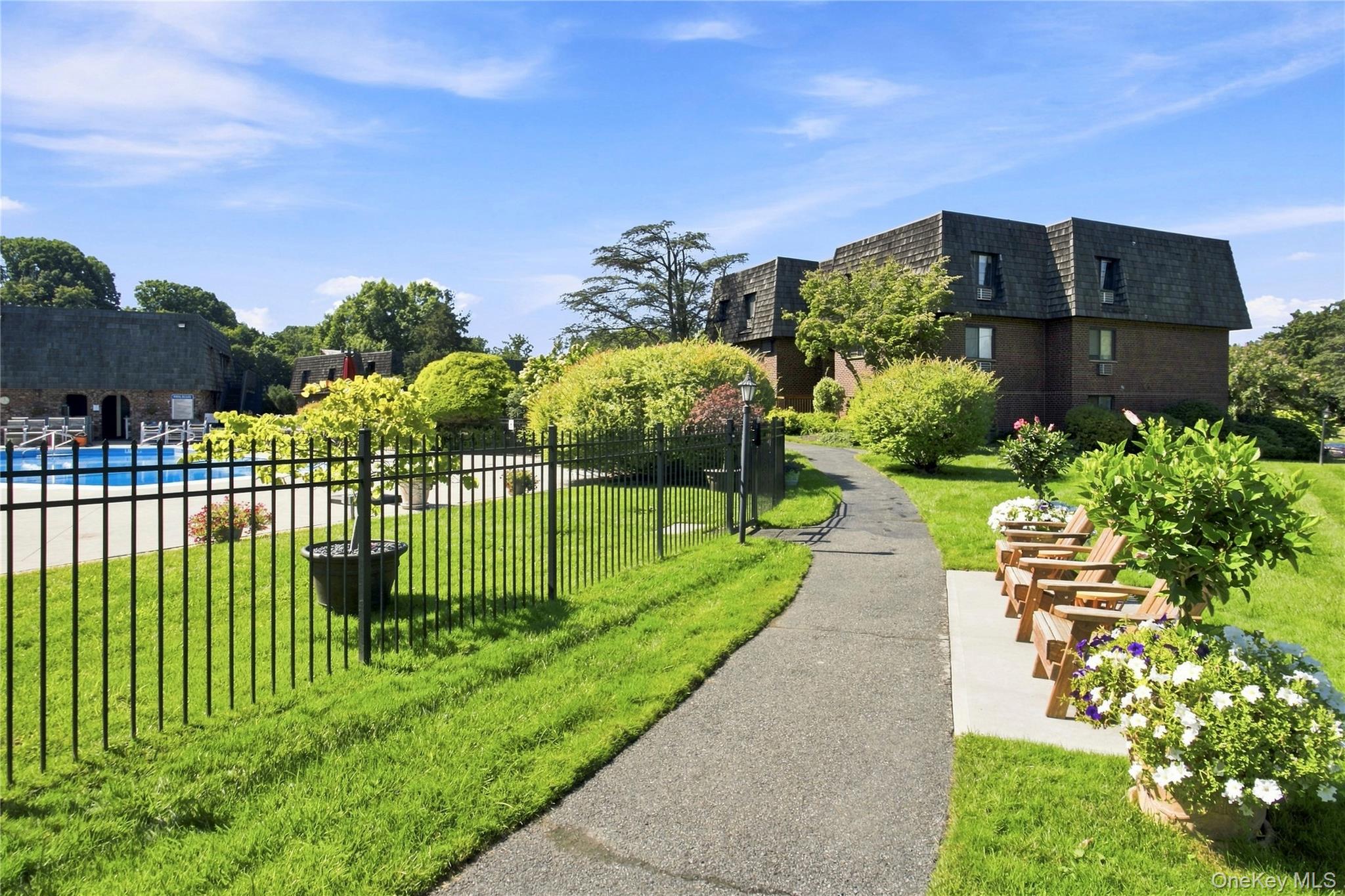 1 Briarcliff Drive 4 Property Photo 26