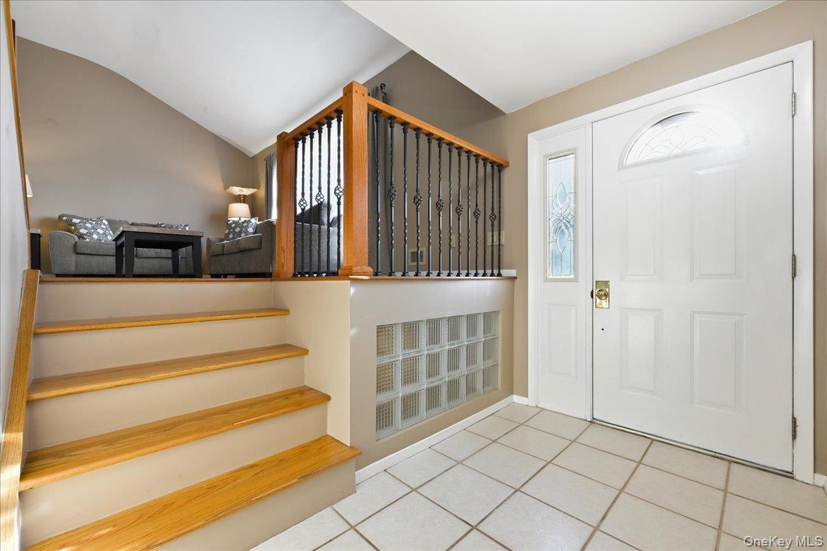 1420 Holiday Park Drive Property Photo 4