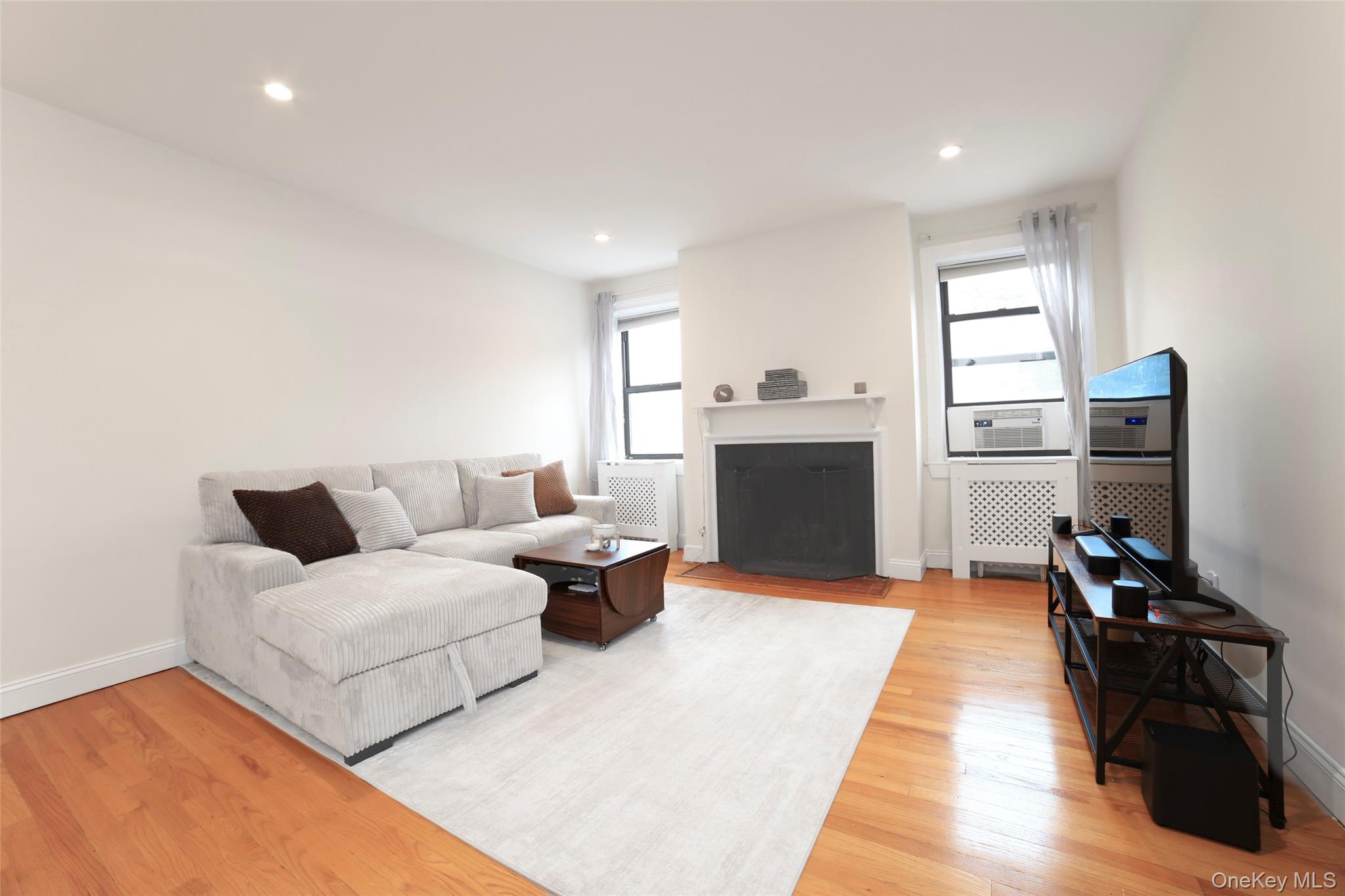 68 E Hartsdale Avenue 5E Property Photo 1