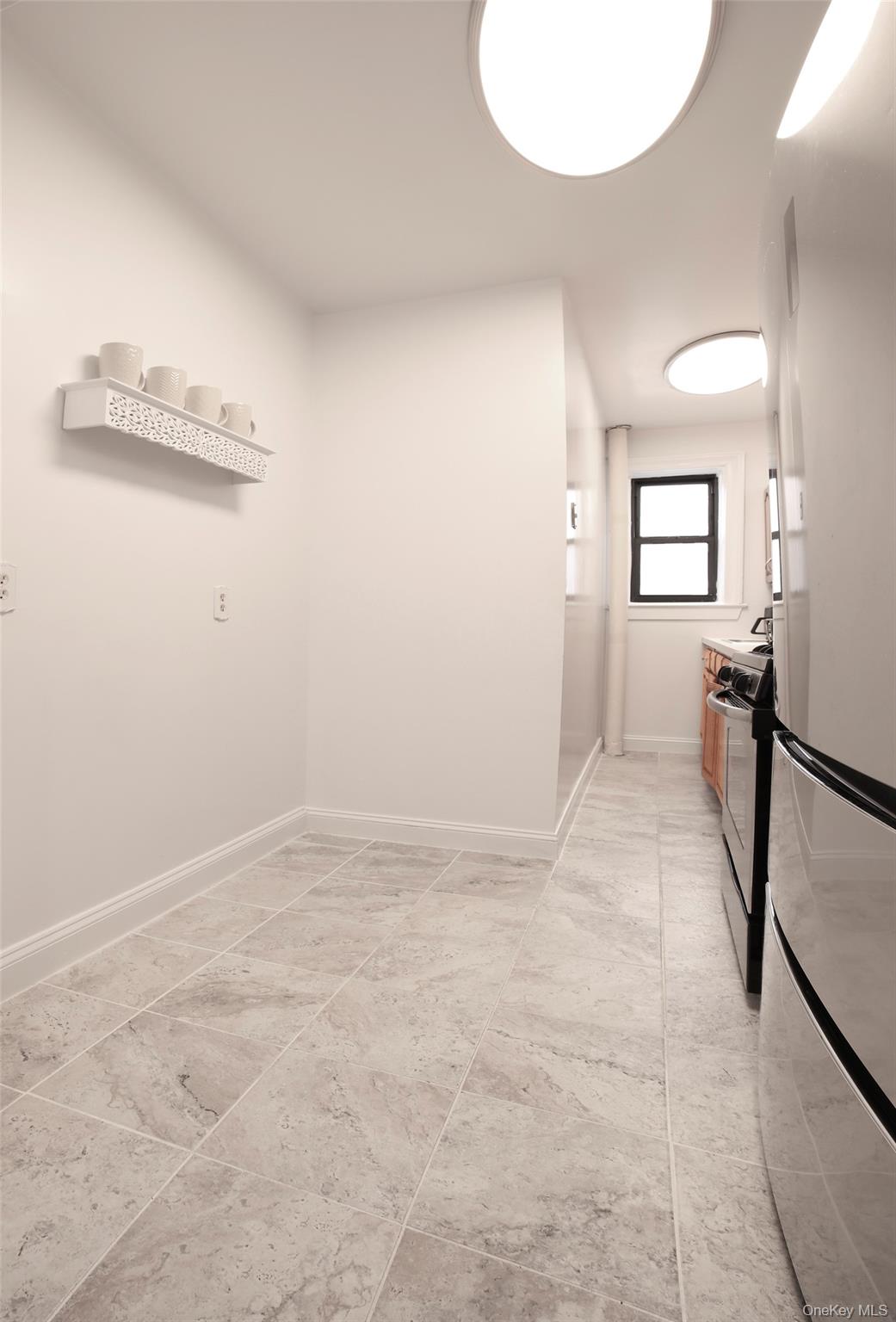 68 E Hartsdale Avenue 5e Property Photo 6