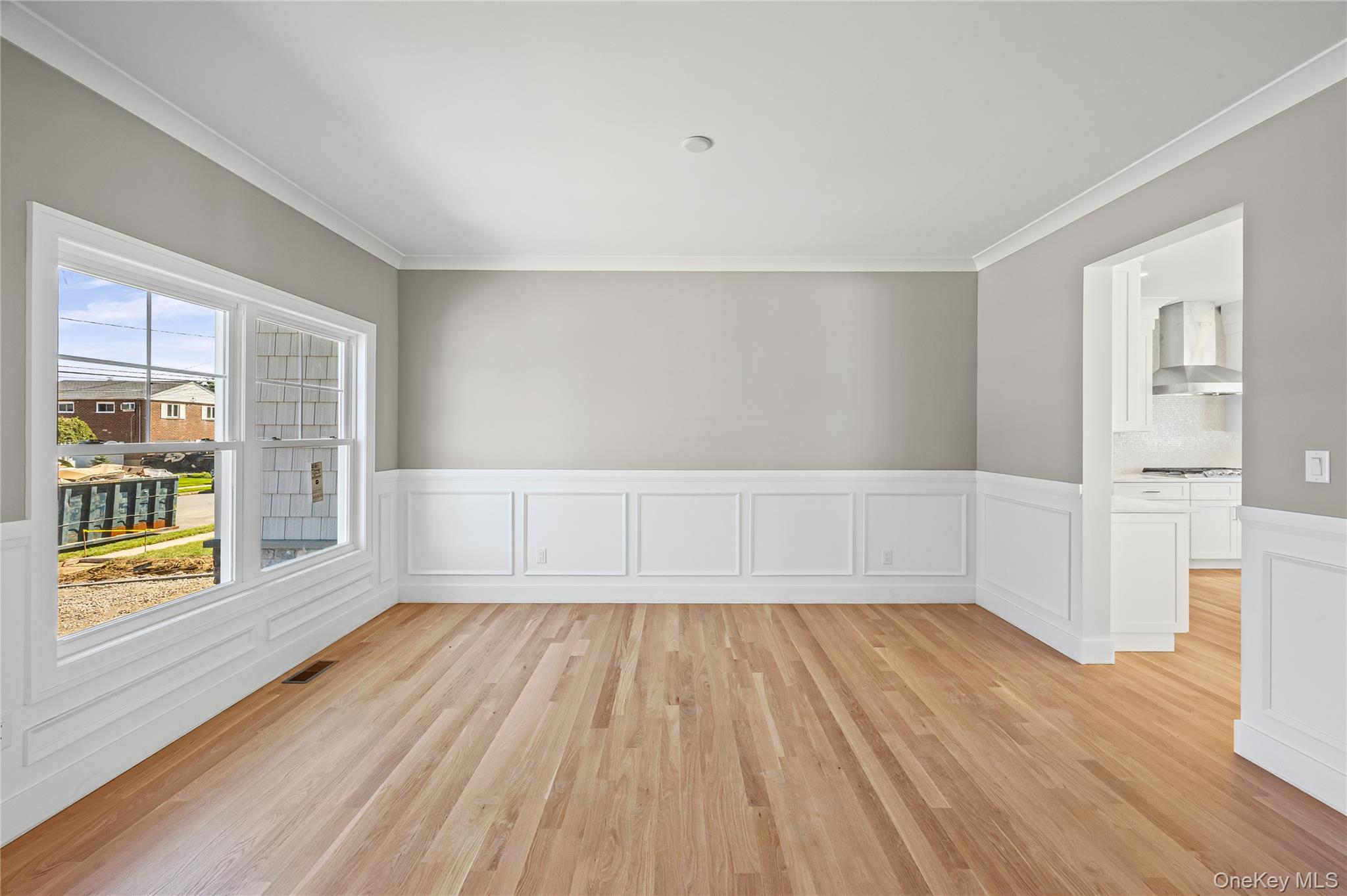366 Broadway Property Photo 7