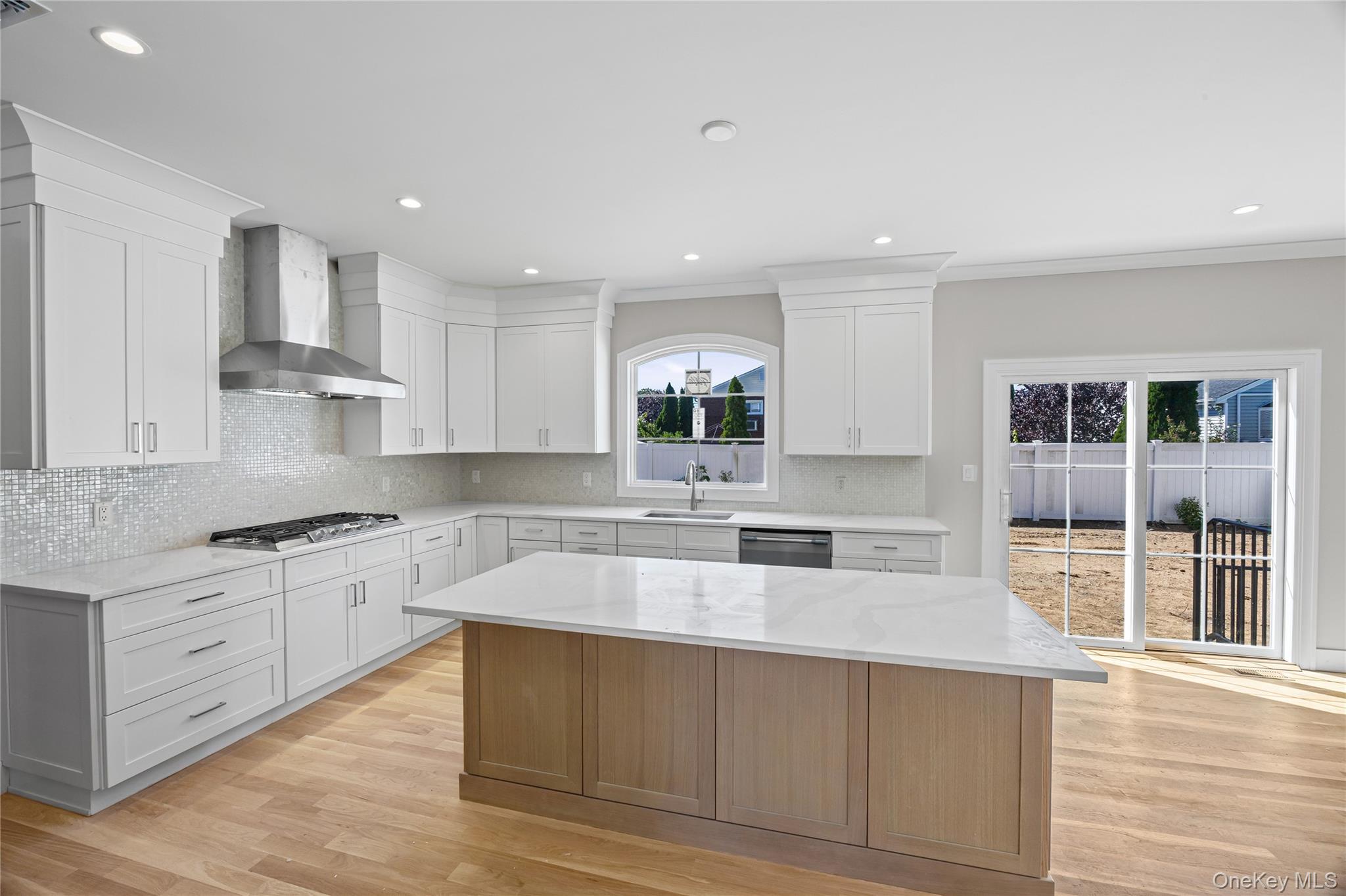 366 Broadway Property Photo 10