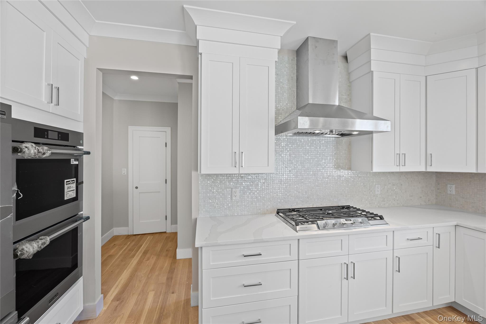 366 Broadway Property Photo 11
