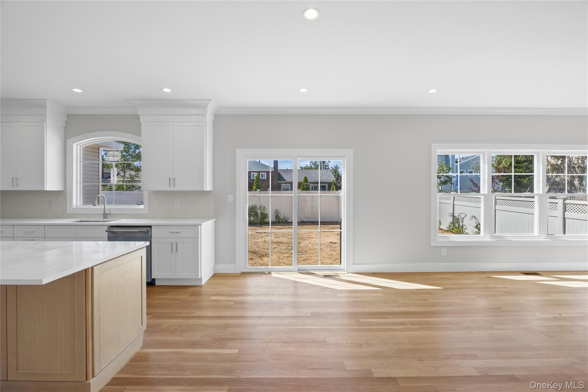 366 Broadway Property Photo 16