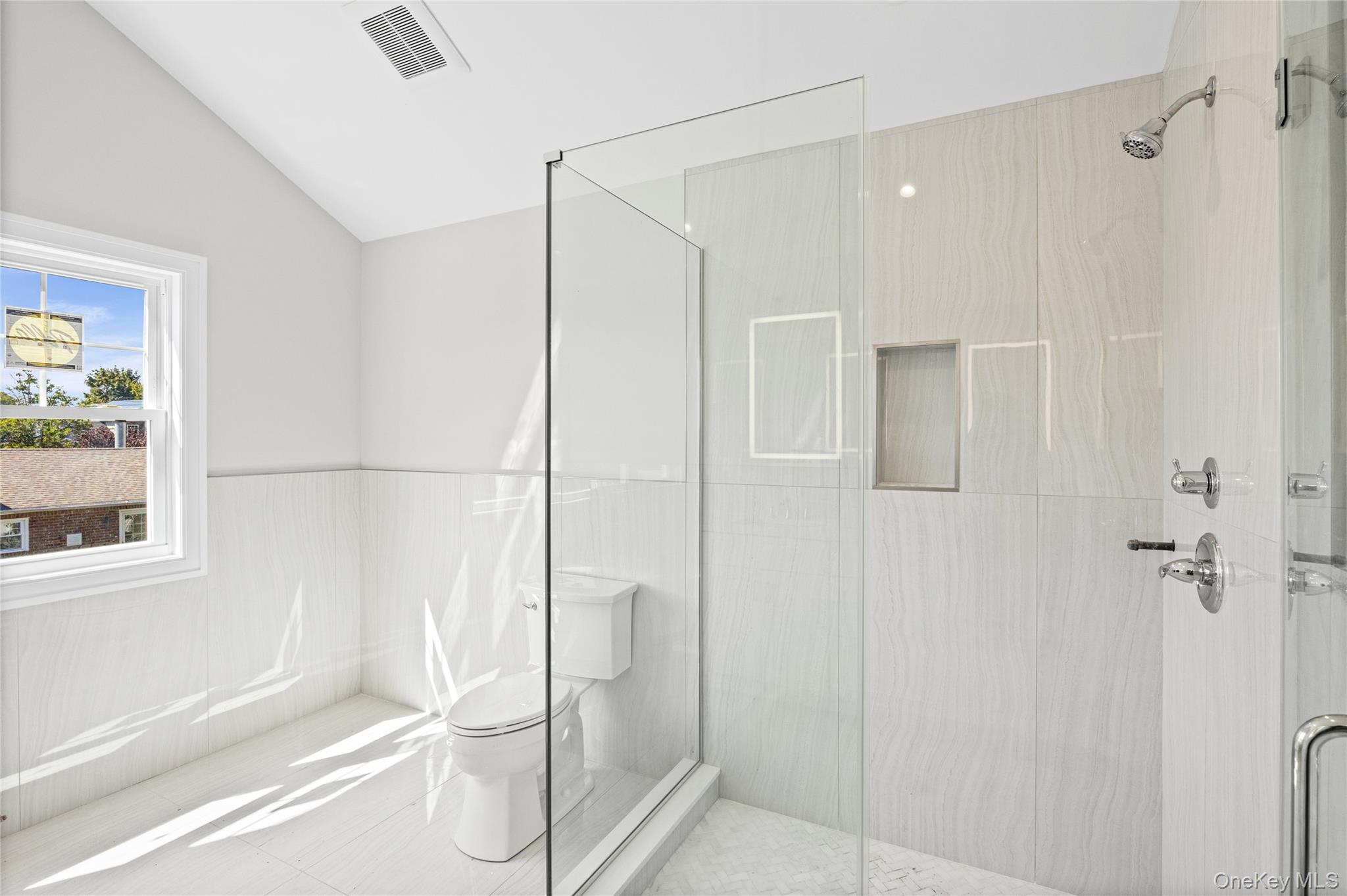 366 Broadway Property Photo 30
