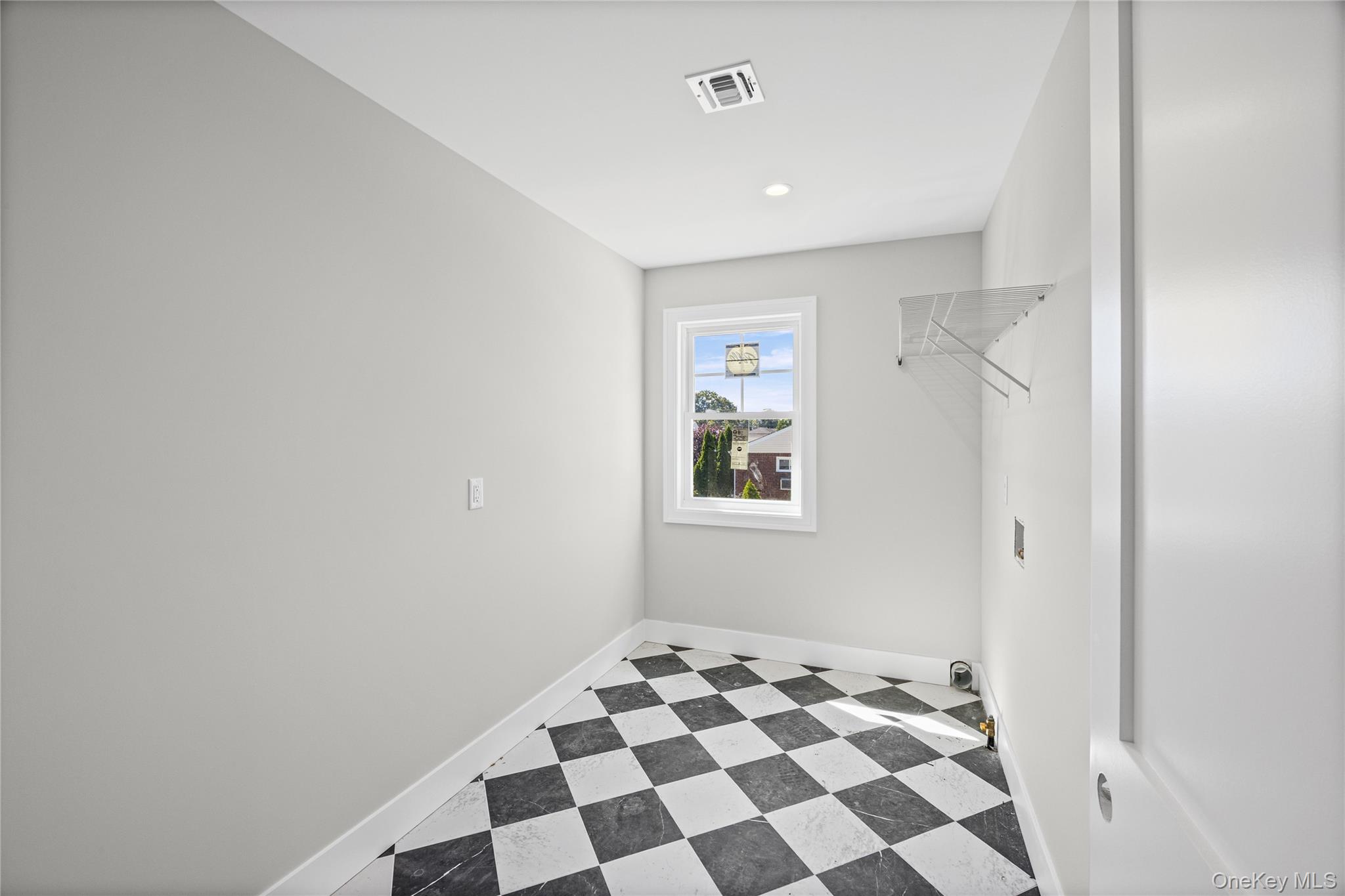 366 Broadway Property Photo 37