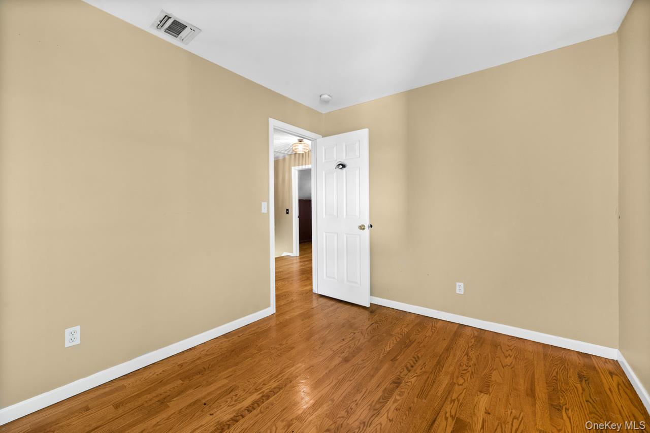 10 Iowa Street Property Photo 21