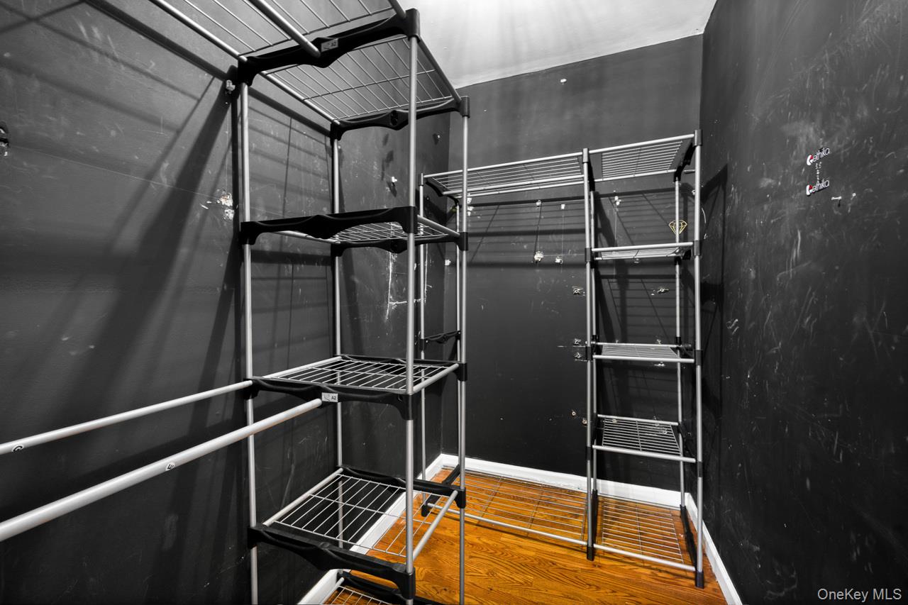 10 Iowa Street Property Photo 28