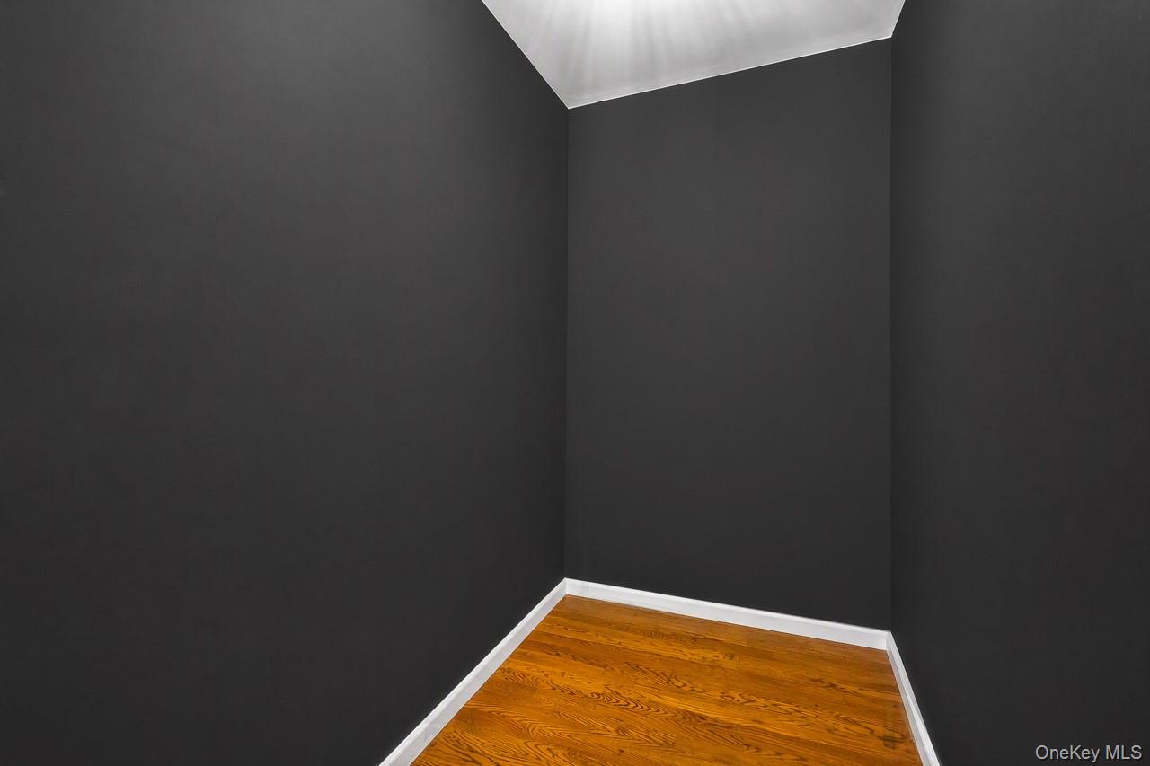 10 Iowa Street Property Photo 29
