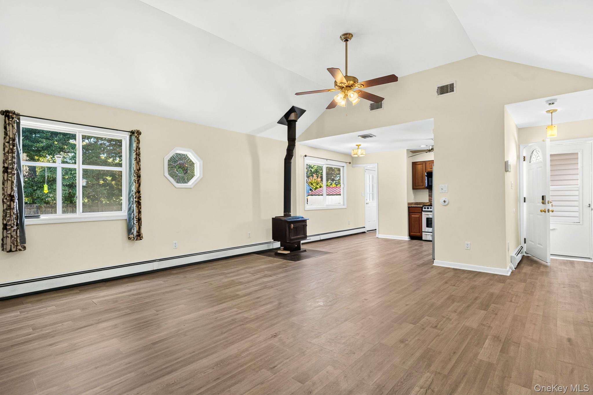 469 Carnation Drive Property Photo 13