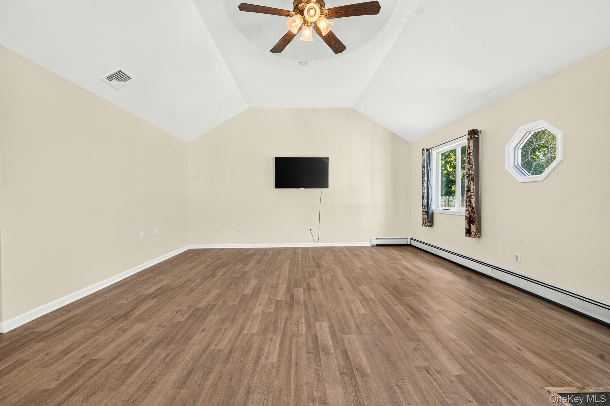 469 Carnation Drive Property Photo 15