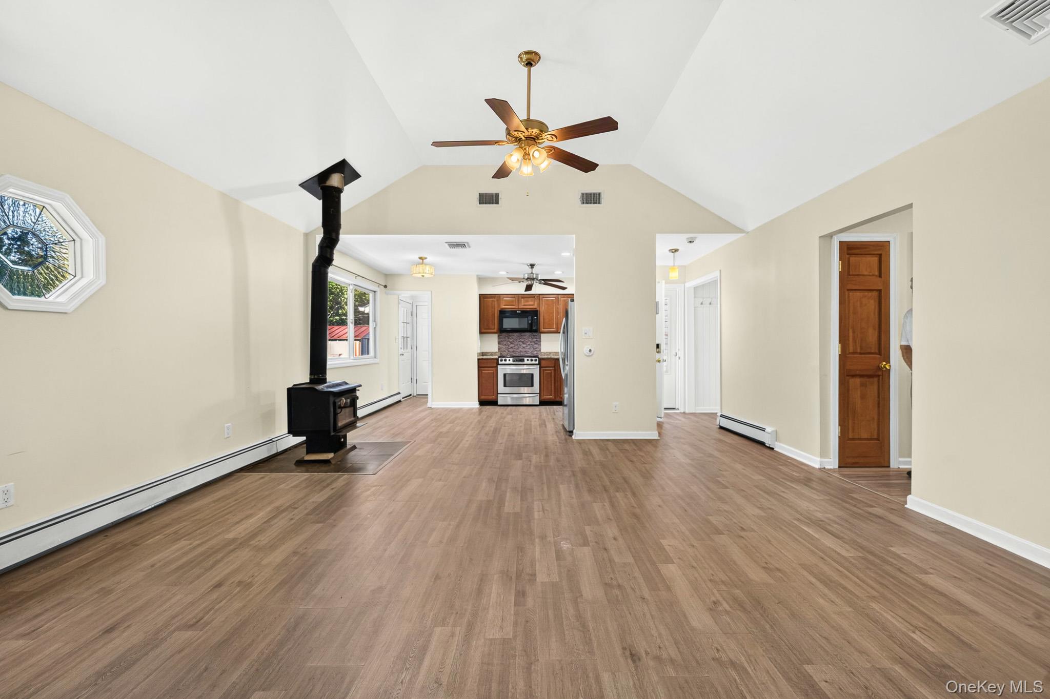 469 Carnation Drive Property Photo 17