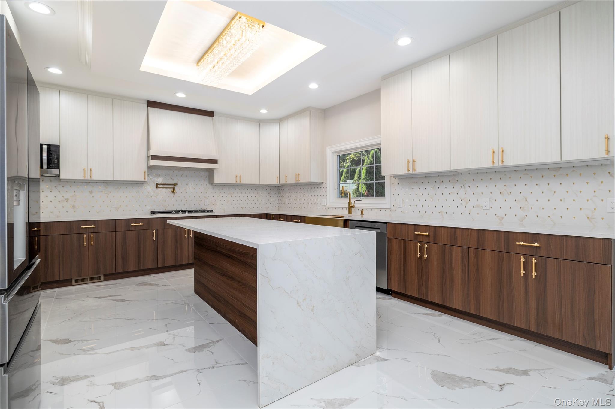 76 Gerard Avenue Property Photo 8