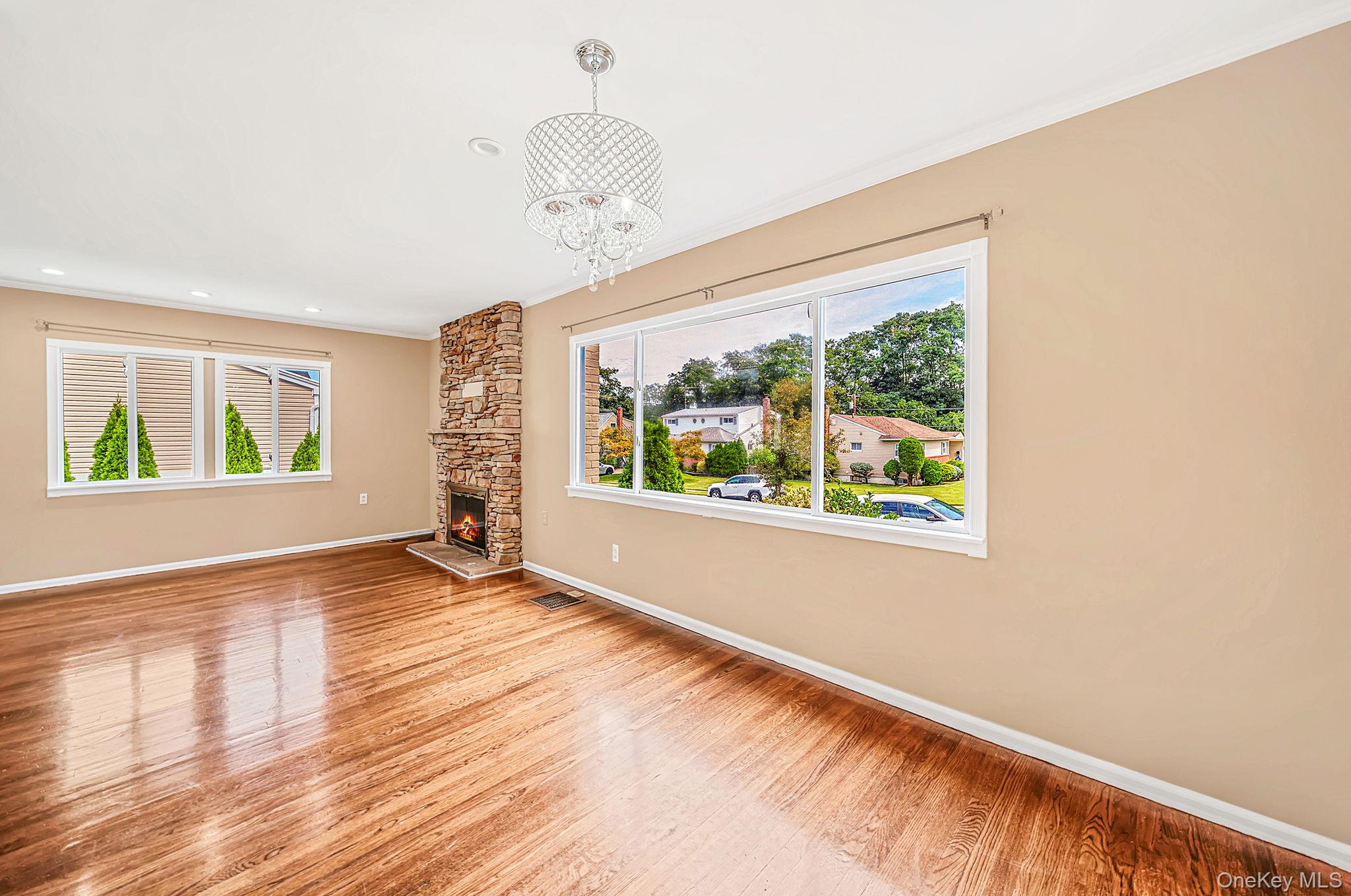 5 Willets Drive Property Photo 5