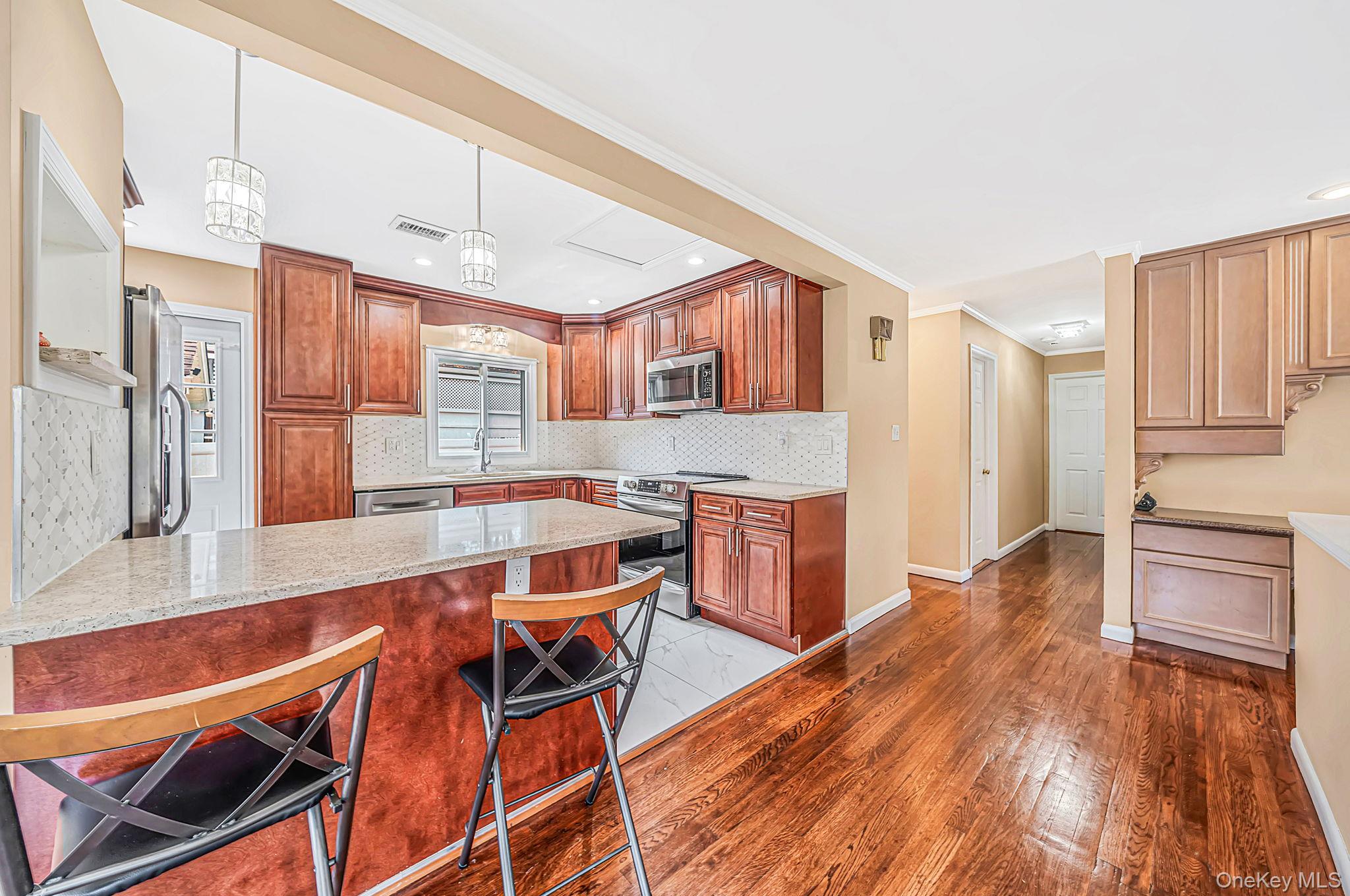 5 Willets Drive Property Photo 9