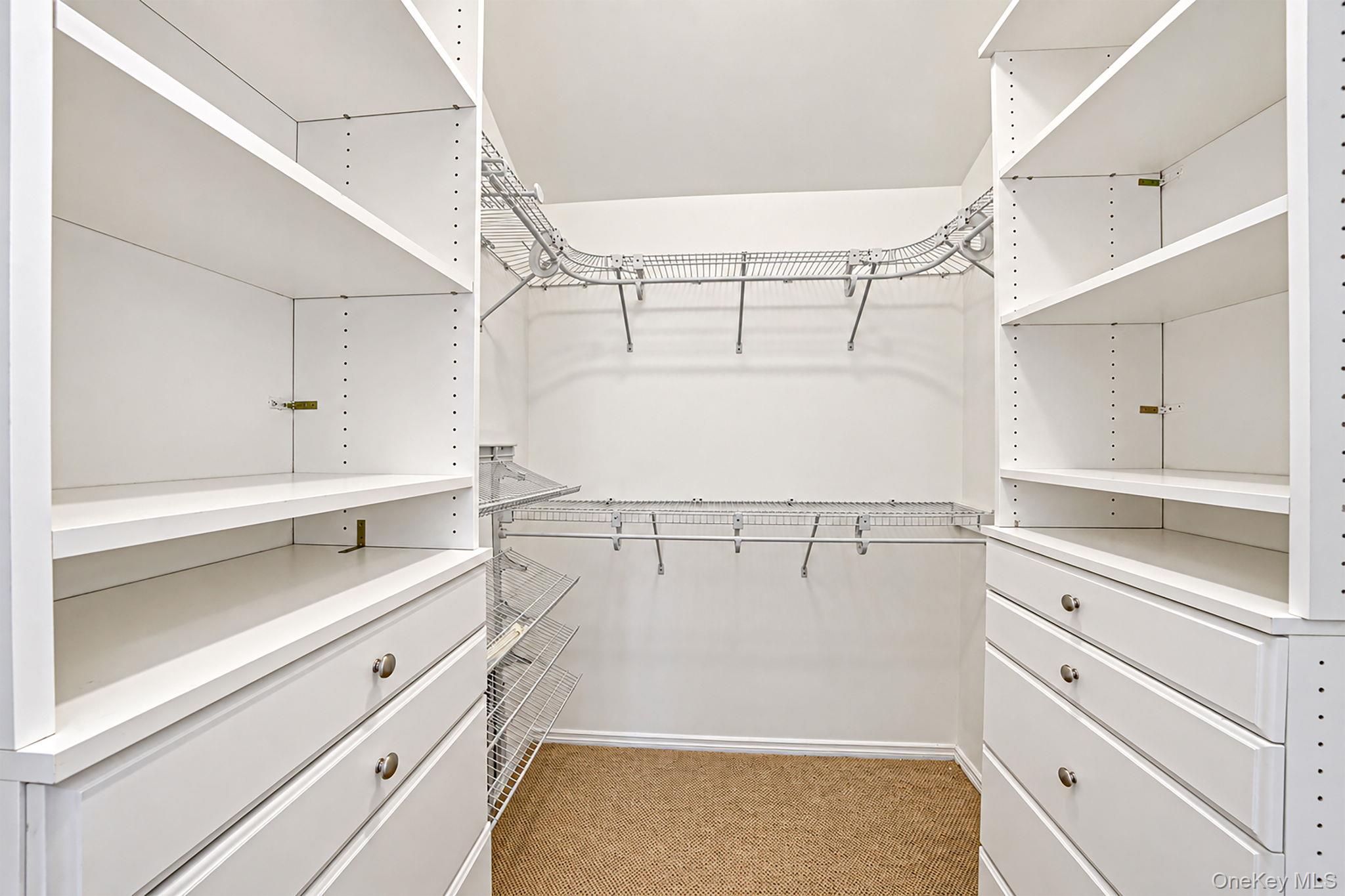 5 Willets Drive Property Photo 17
