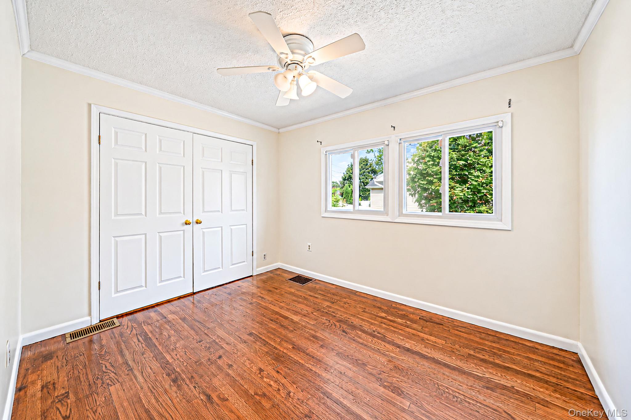 5 Willets Drive Property Photo 19