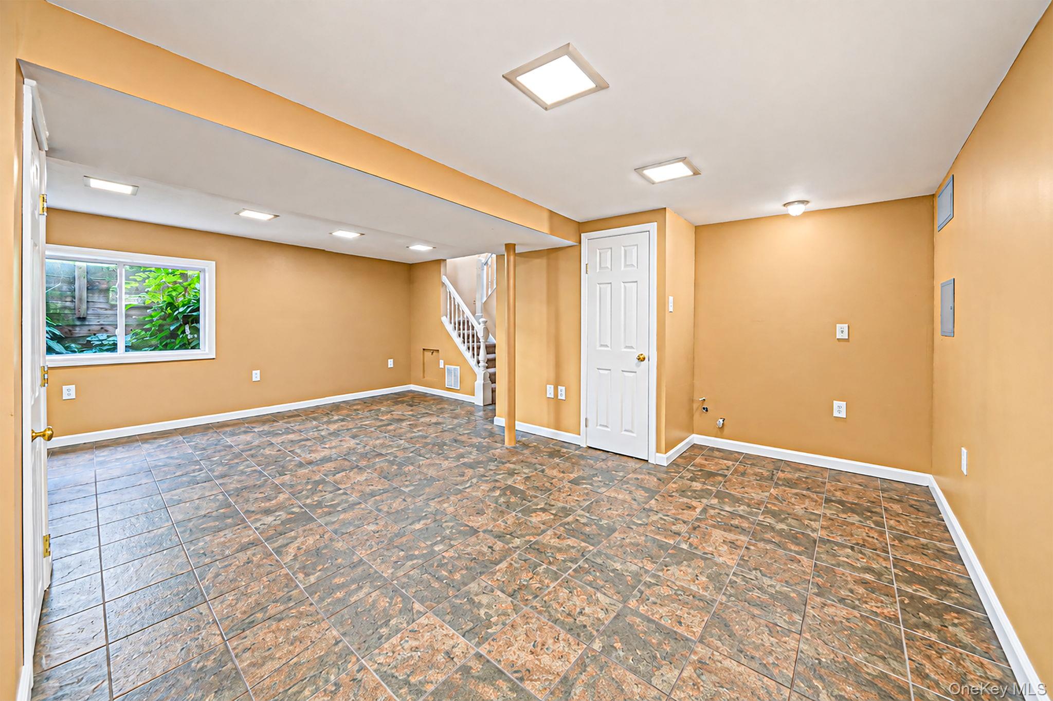 5 Willets Drive Property Photo 21