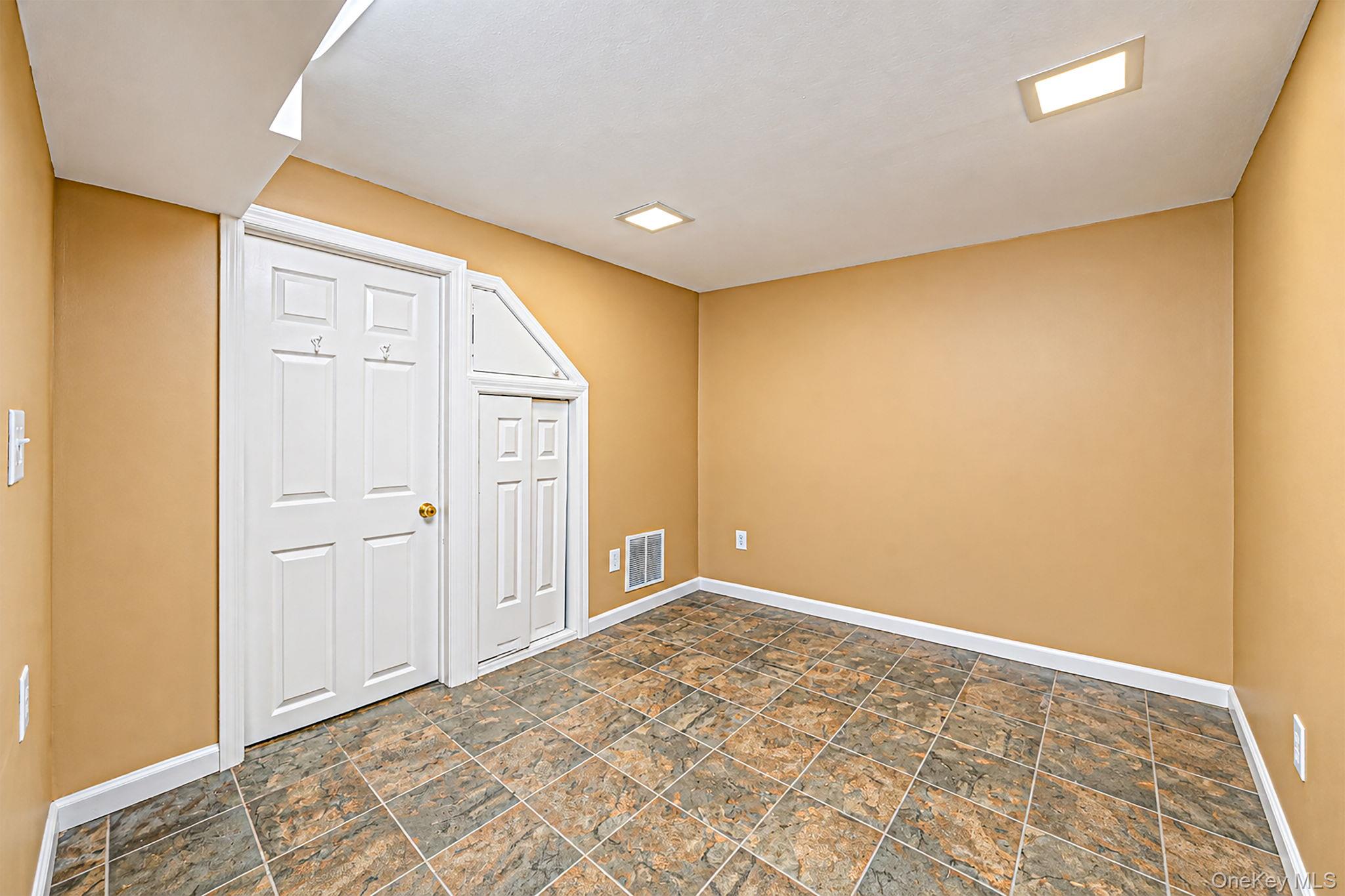 5 Willets Drive Property Photo 29