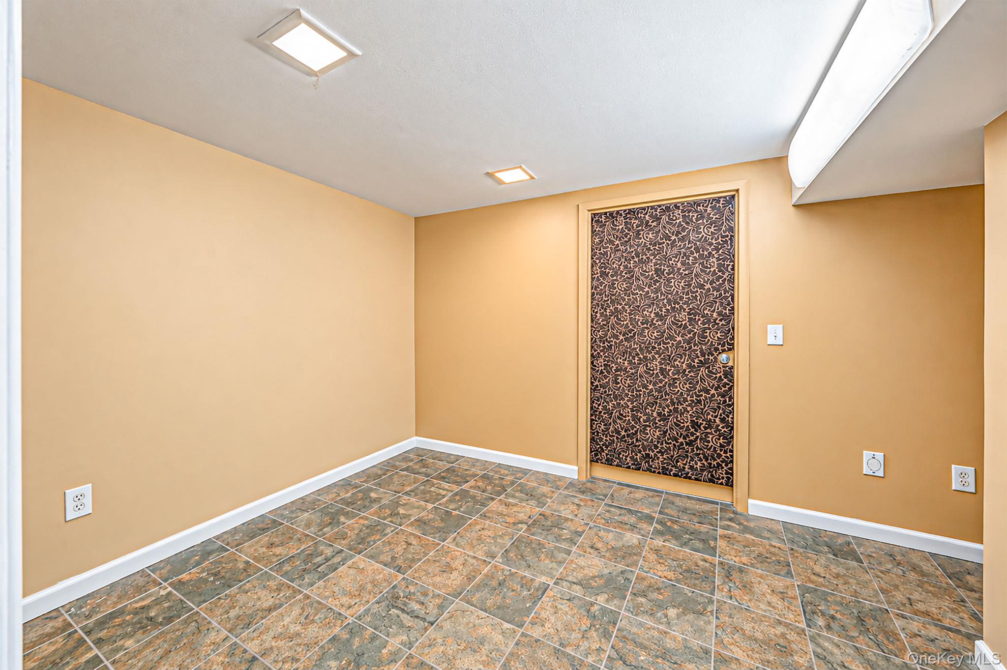 5 Willets Drive Property Photo 30