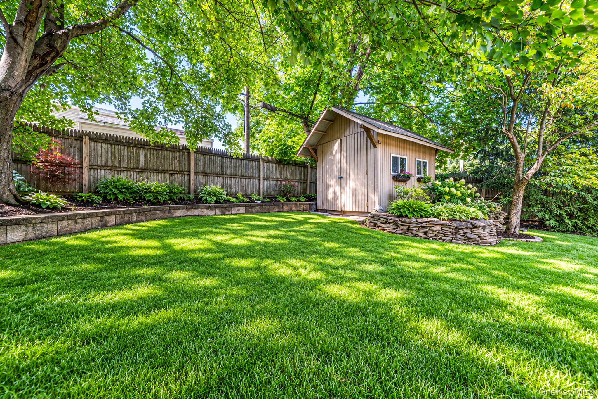 5 Willets Drive Property Photo 37
