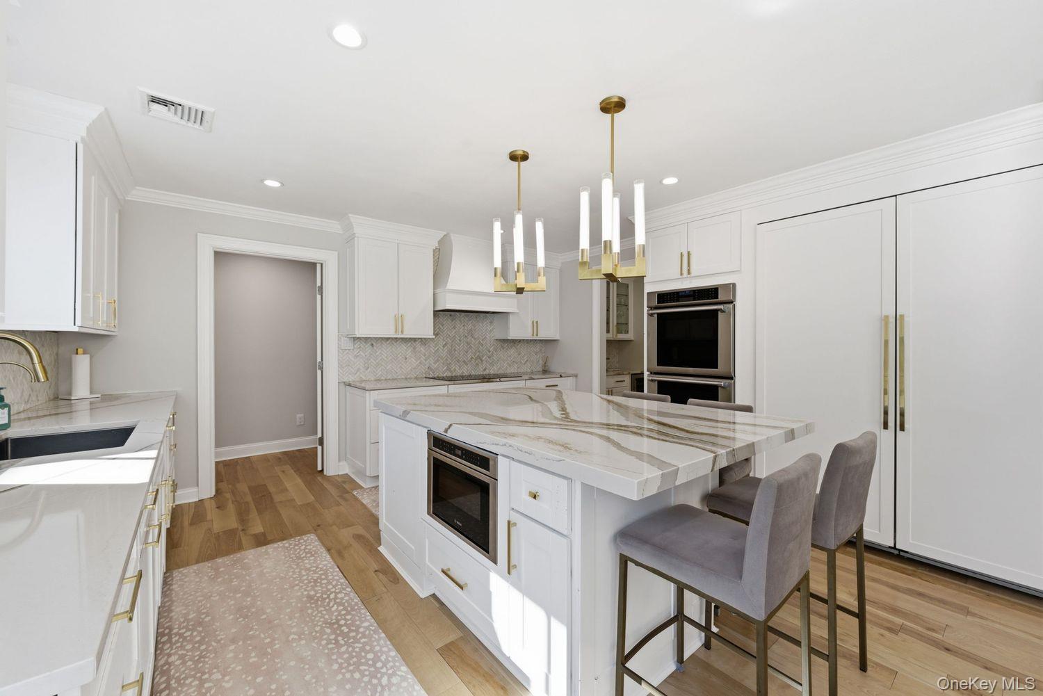 6 Castle Court Property Photo 18