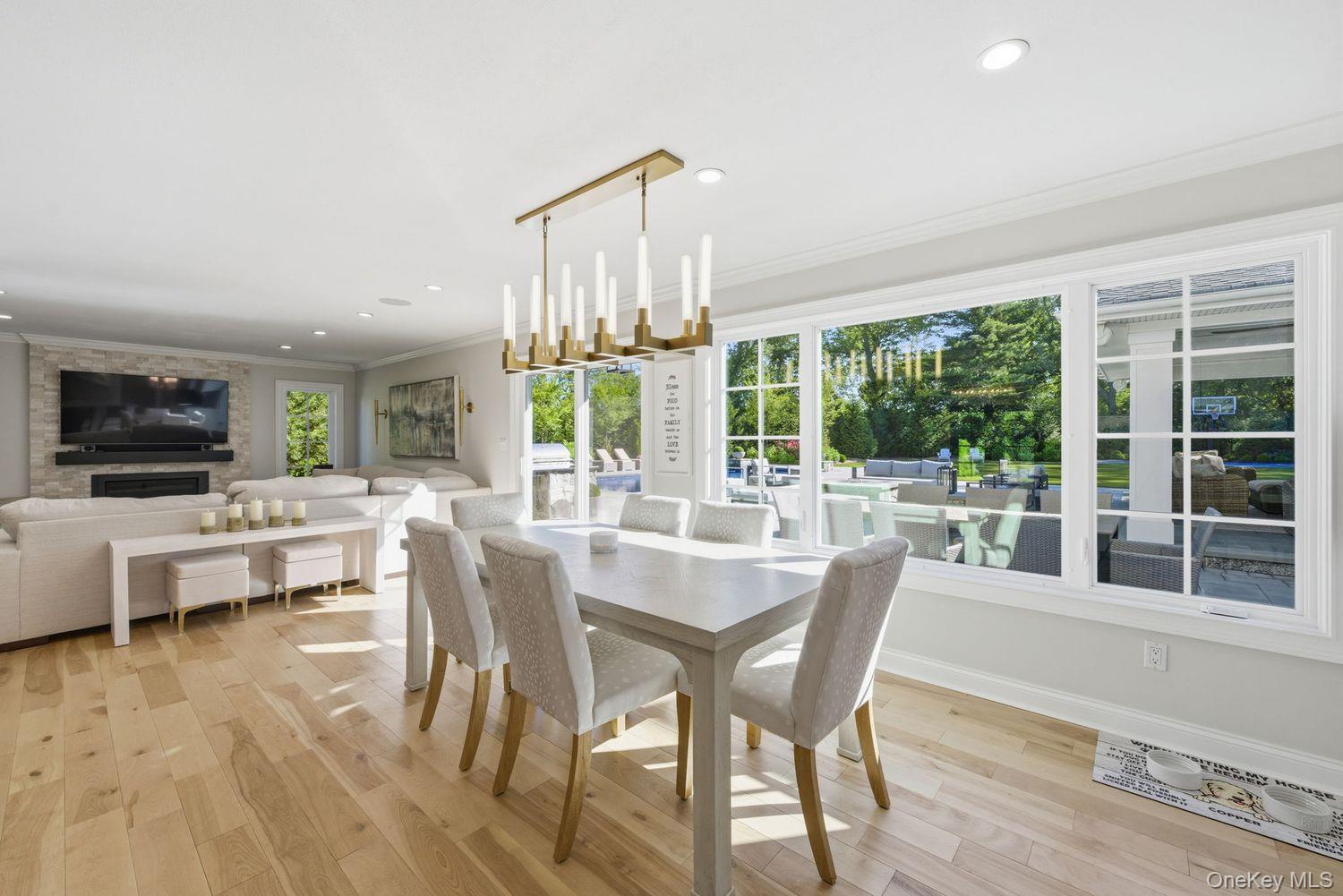 6 Castle Court Property Photo 20