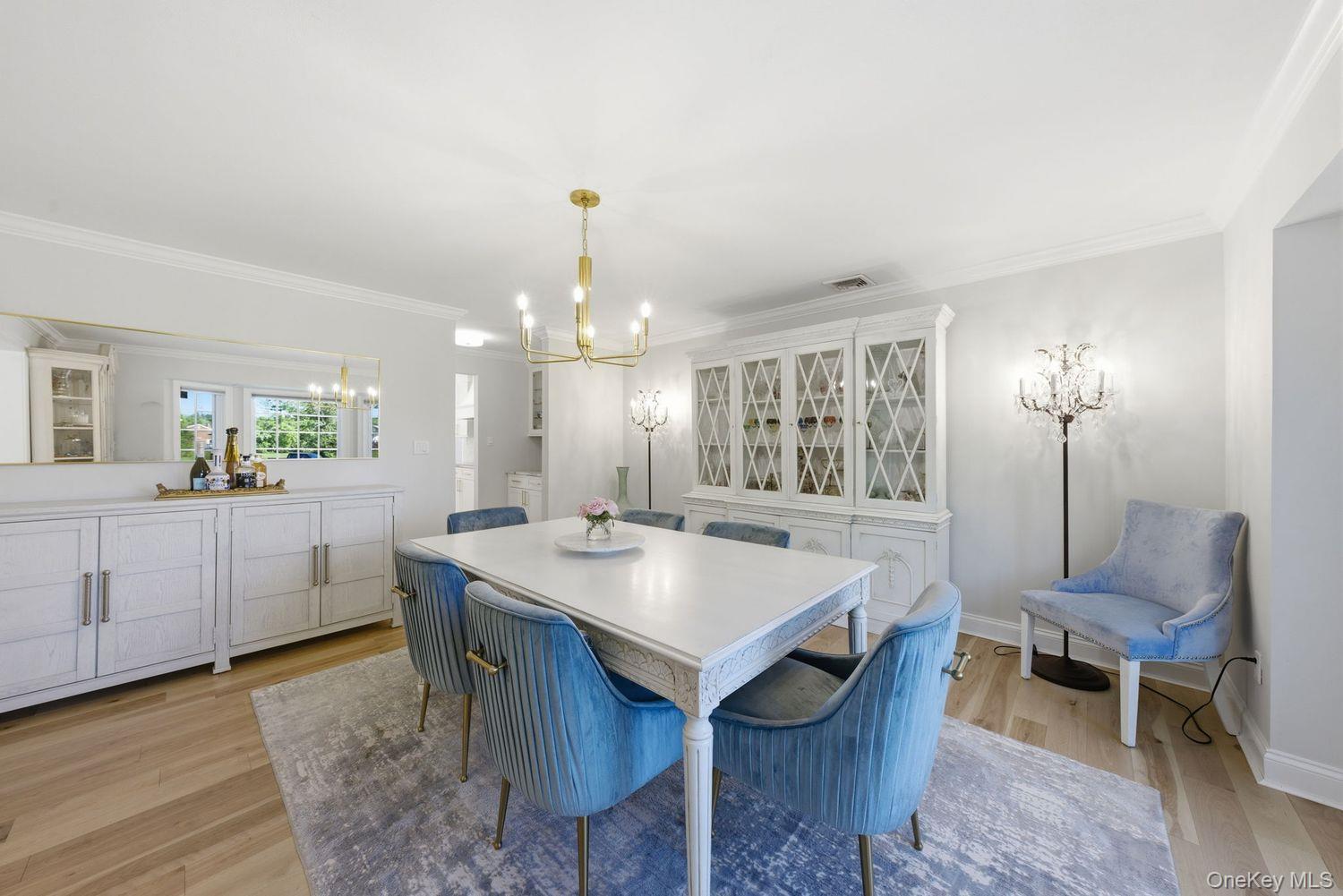 6 Castle Court Property Photo 24