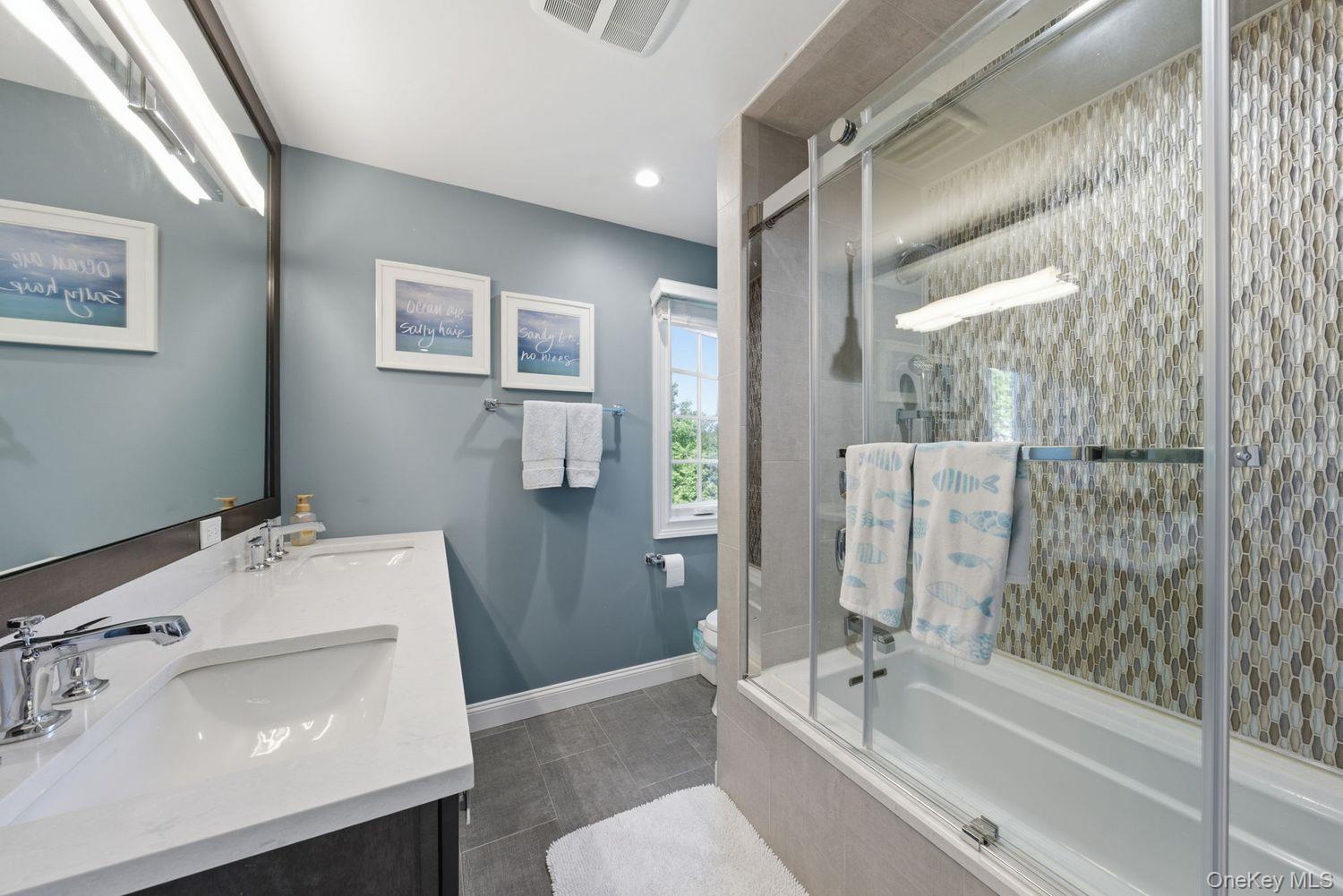 6 Castle Court Property Photo 29