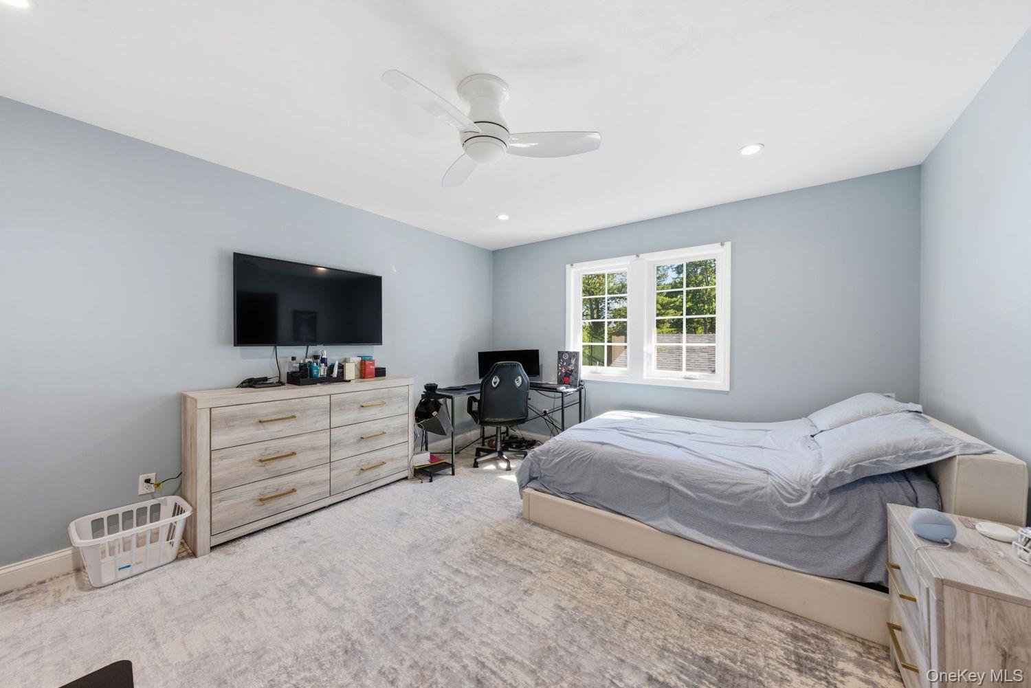 6 Castle Court Property Photo 31