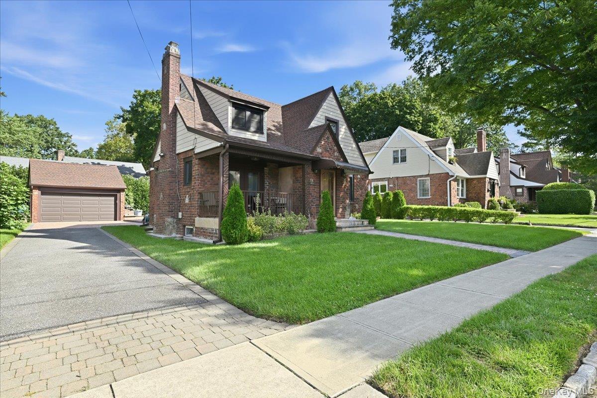 201 Glenmore Street Property Photo 2