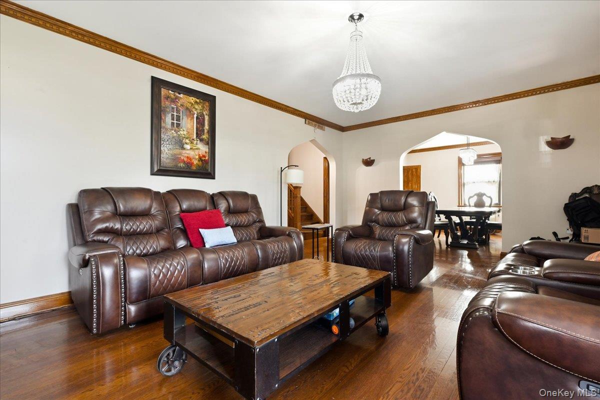 201 Glenmore Street Property Photo 6