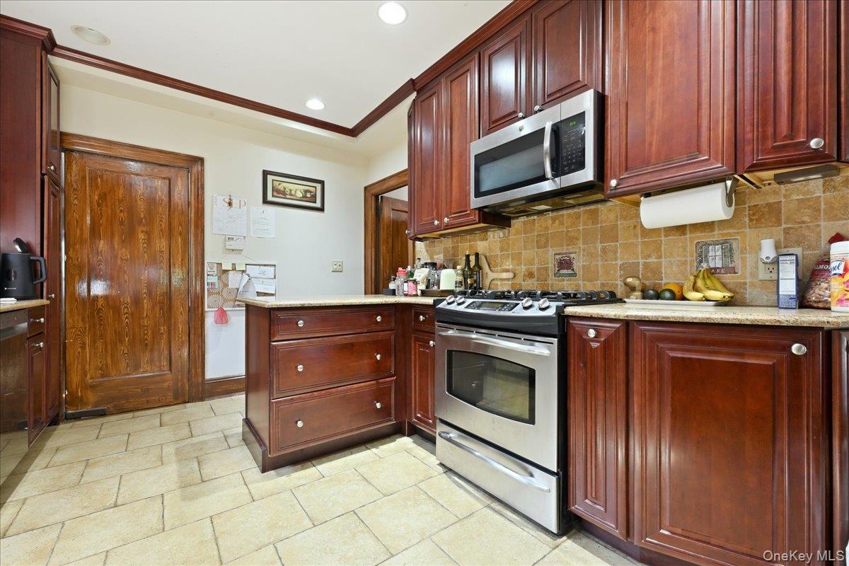 201 Glenmore Street Property Photo 10