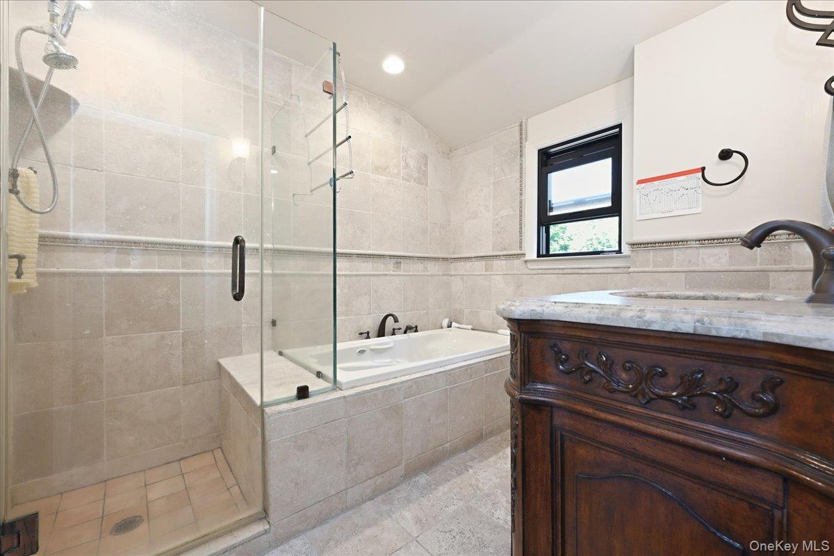 201 Glenmore Street Property Photo 16