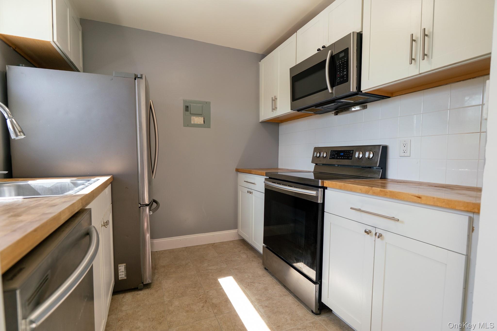 1548 Route 9 3c Property Photo 2