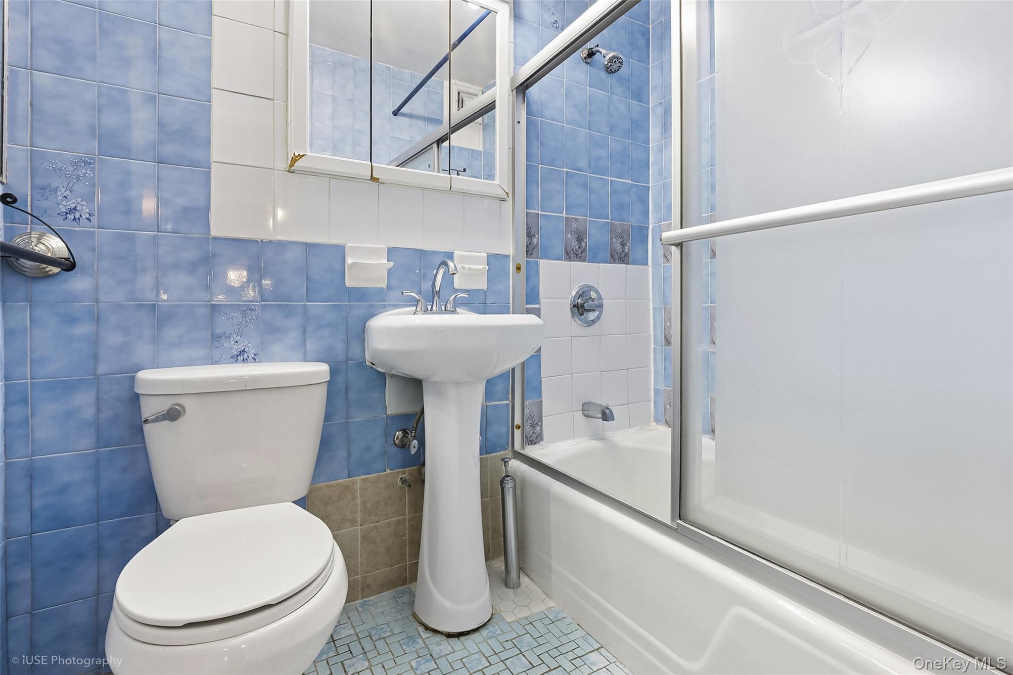41-31 51st Street 4k Property Photo 10