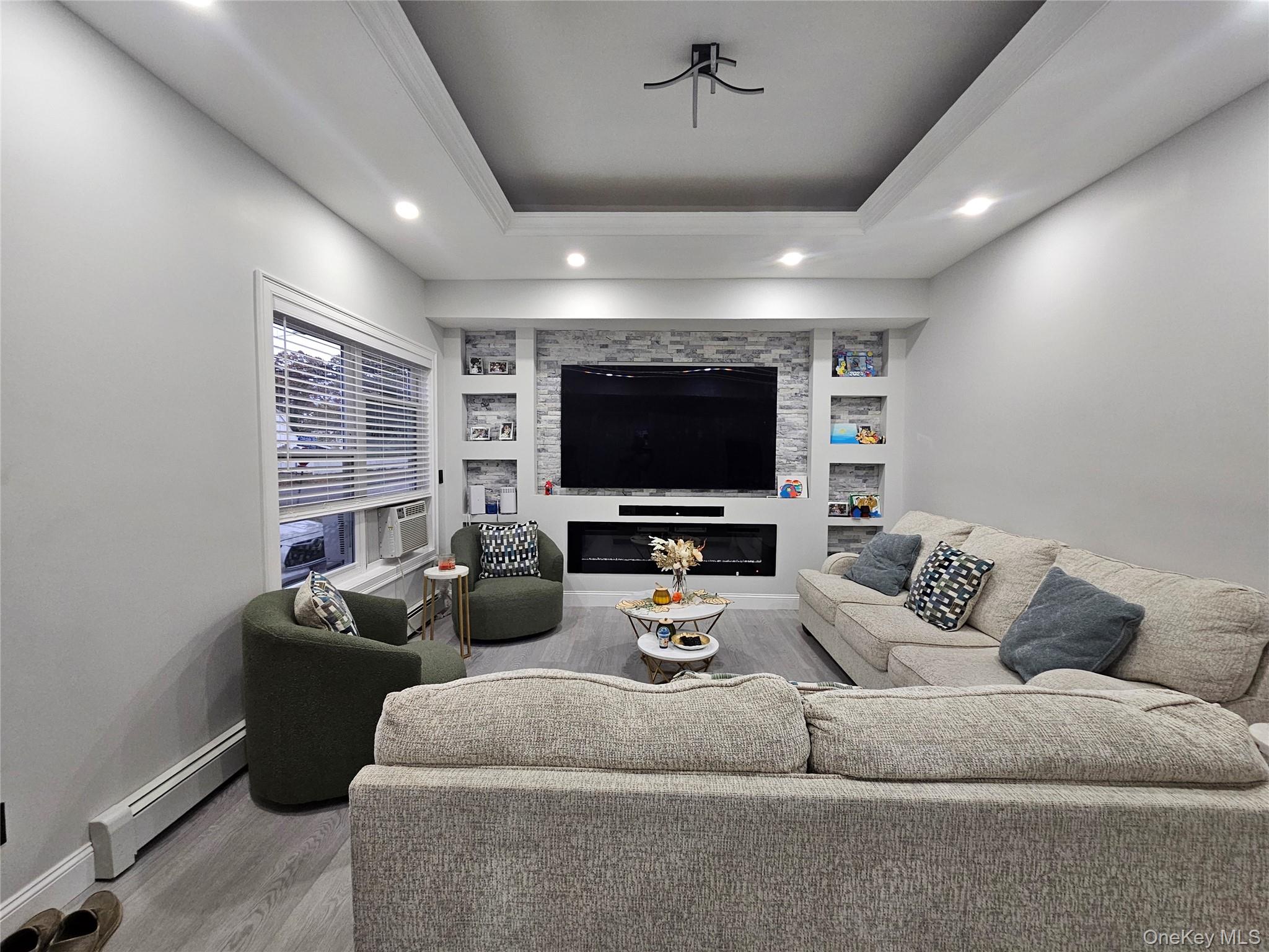 1085 Bay Shore Avenue Property Photo 1