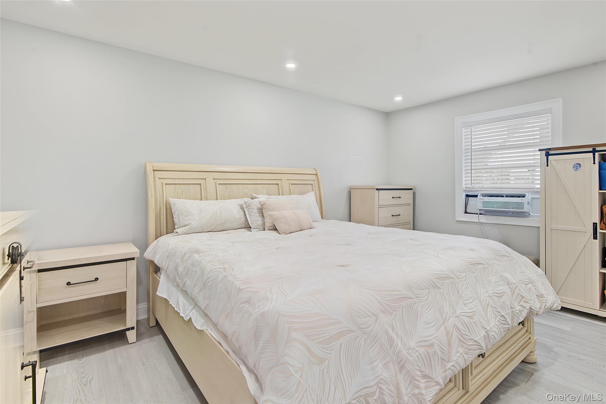1085 Bay Shore Avenue Property Photo 11