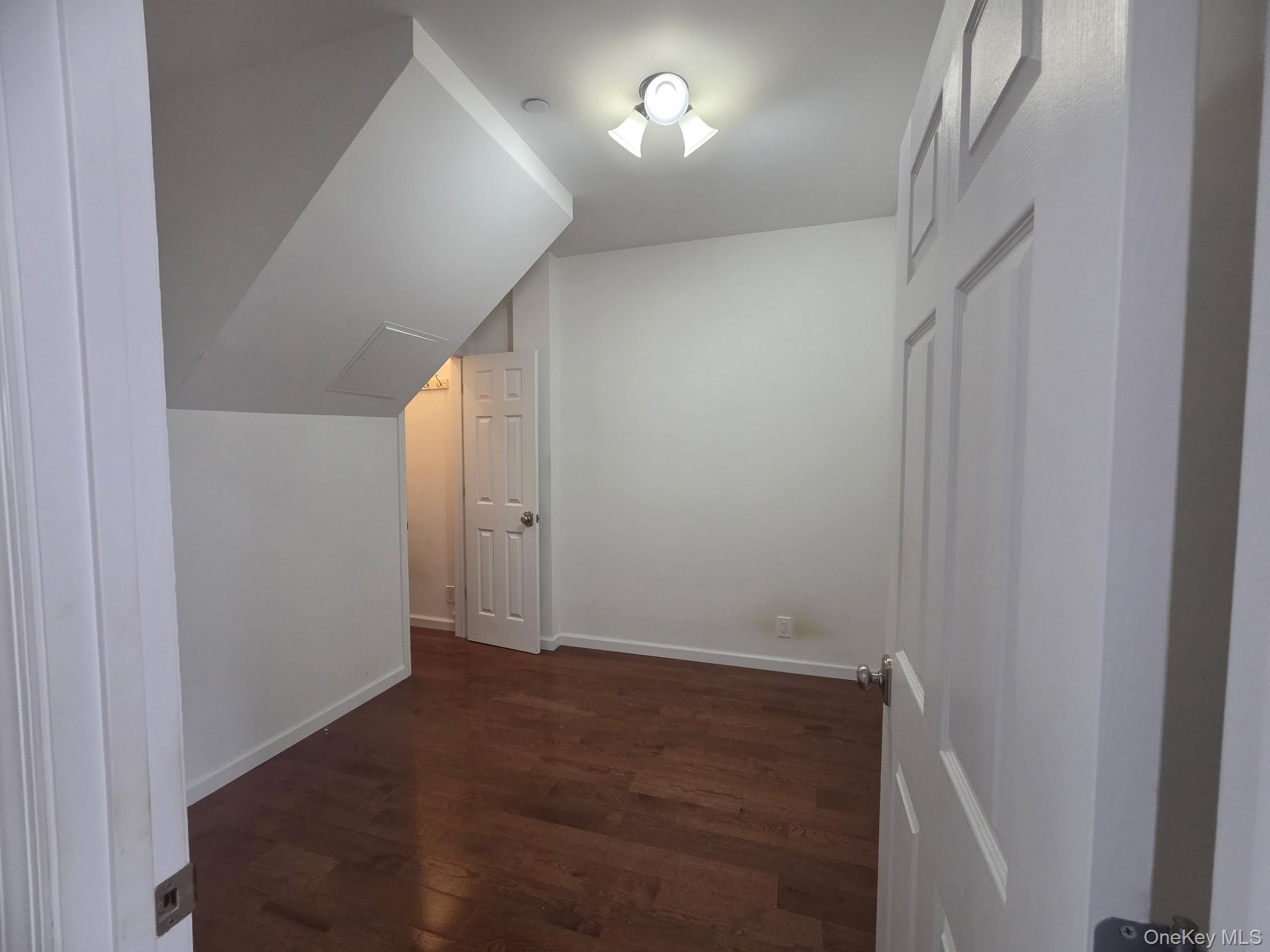 4043 97th Street 4th Floor Property Photo 8