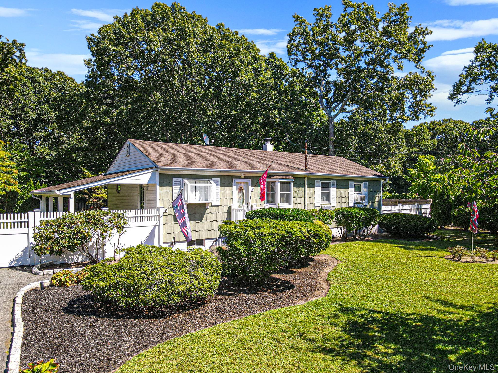 152 Grand Avenue Property Photo 1