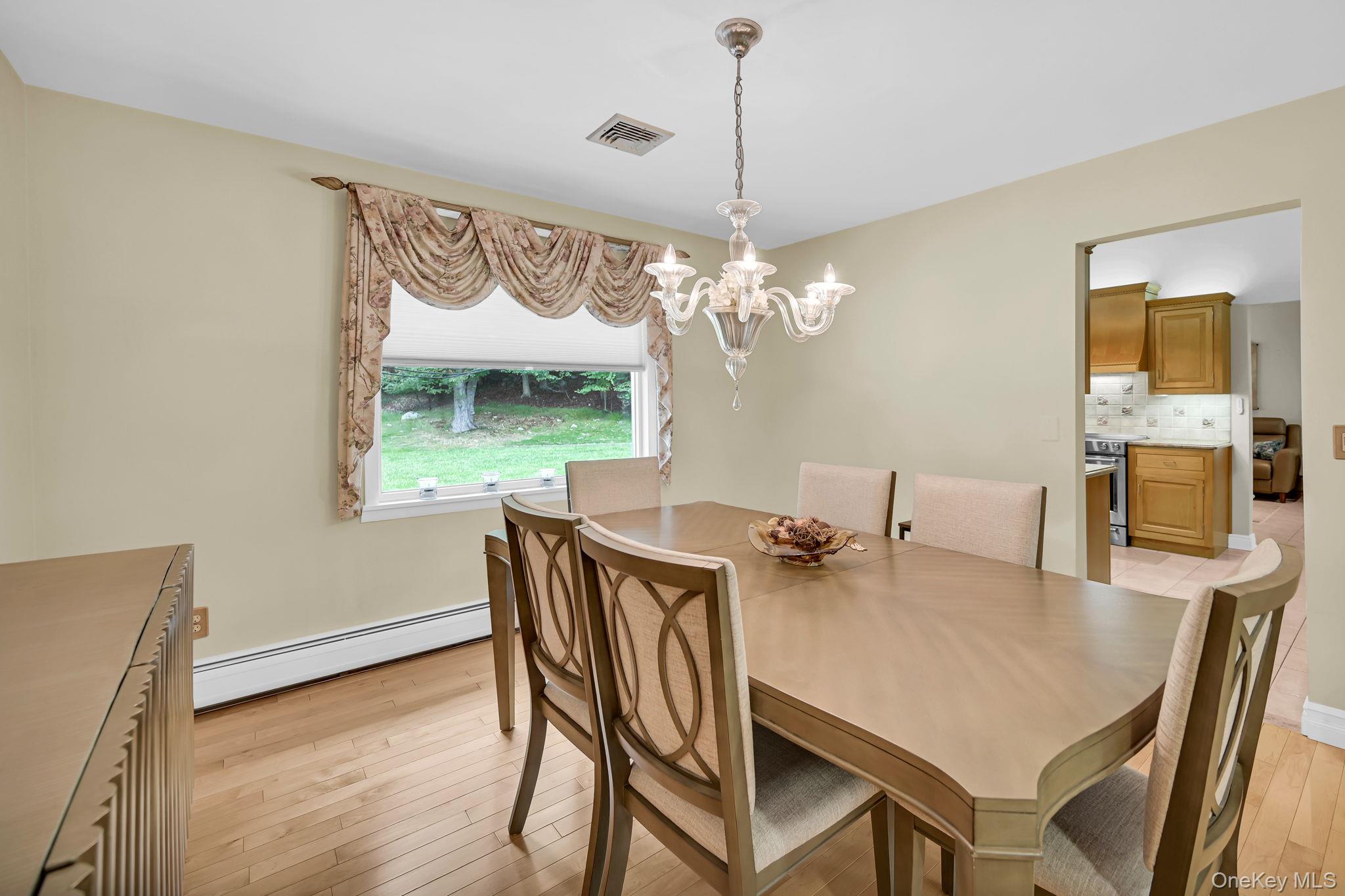 15 Ramapo Lane Property Photo 10