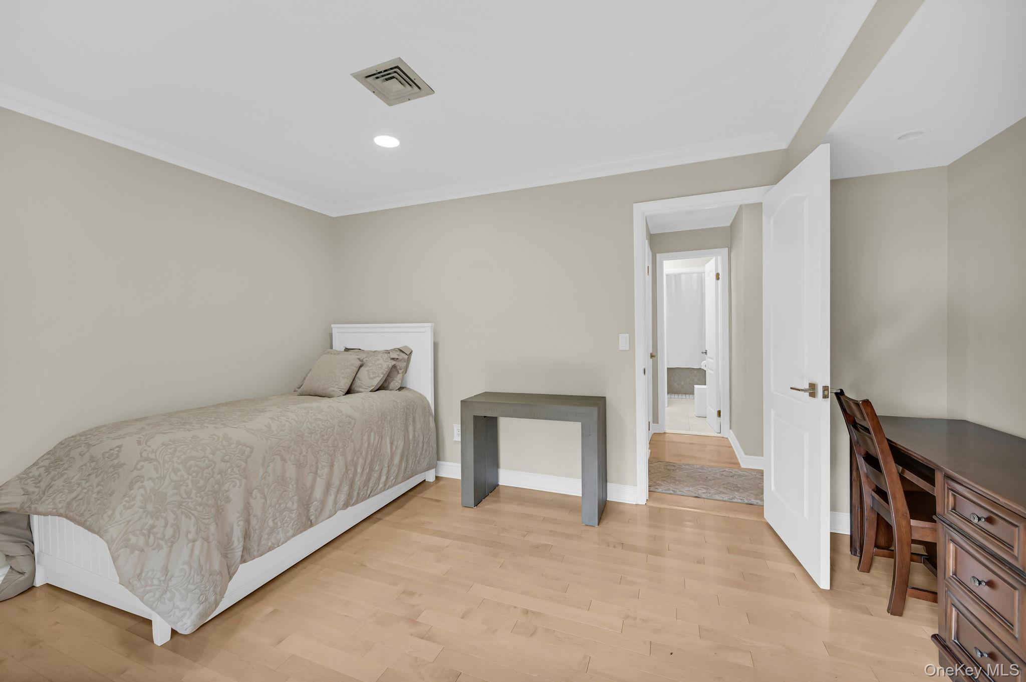 15 Ramapo Lane Property Photo 22