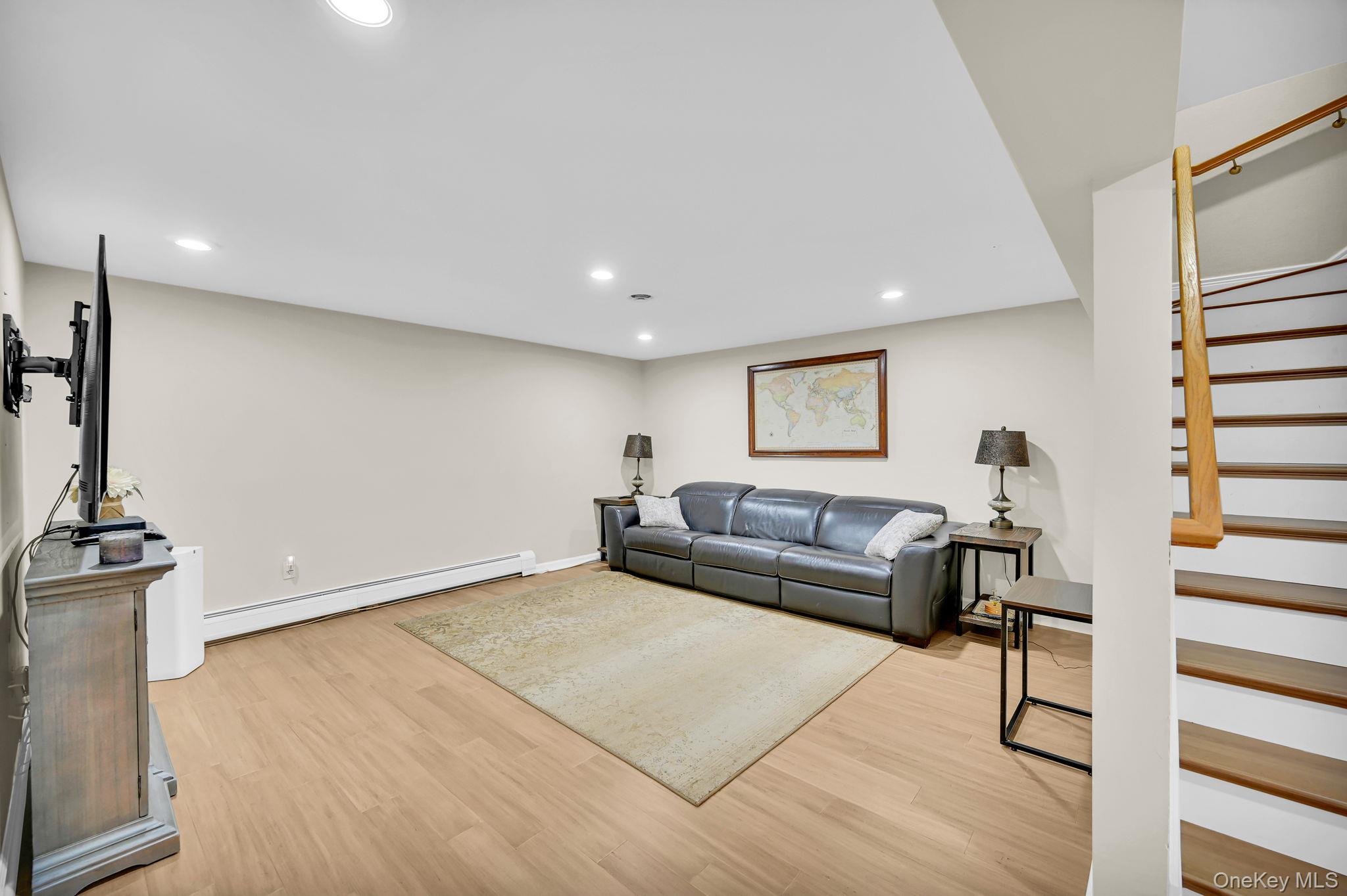15 Ramapo Lane Property Photo 27