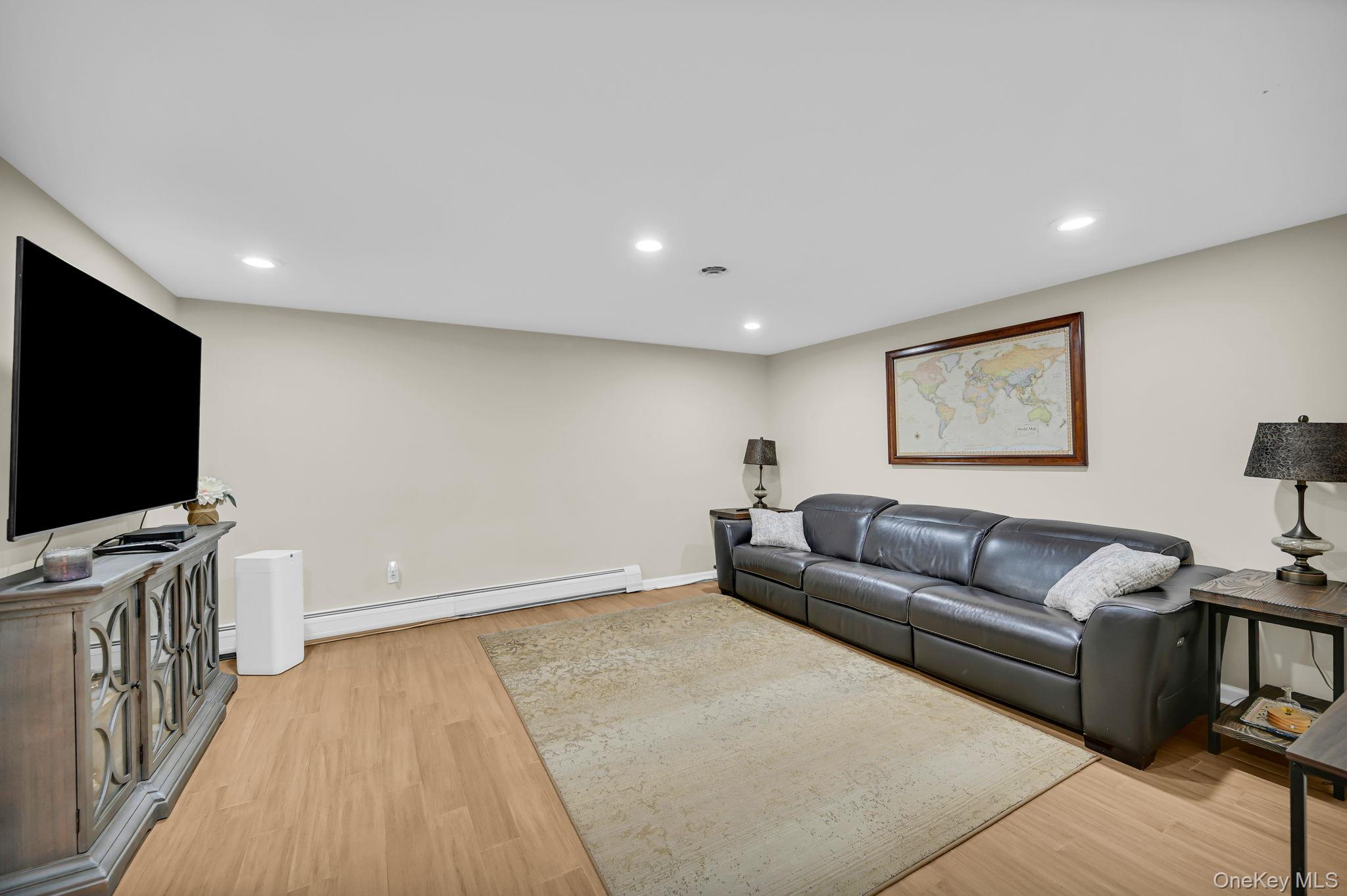 15 Ramapo Lane Property Photo 28