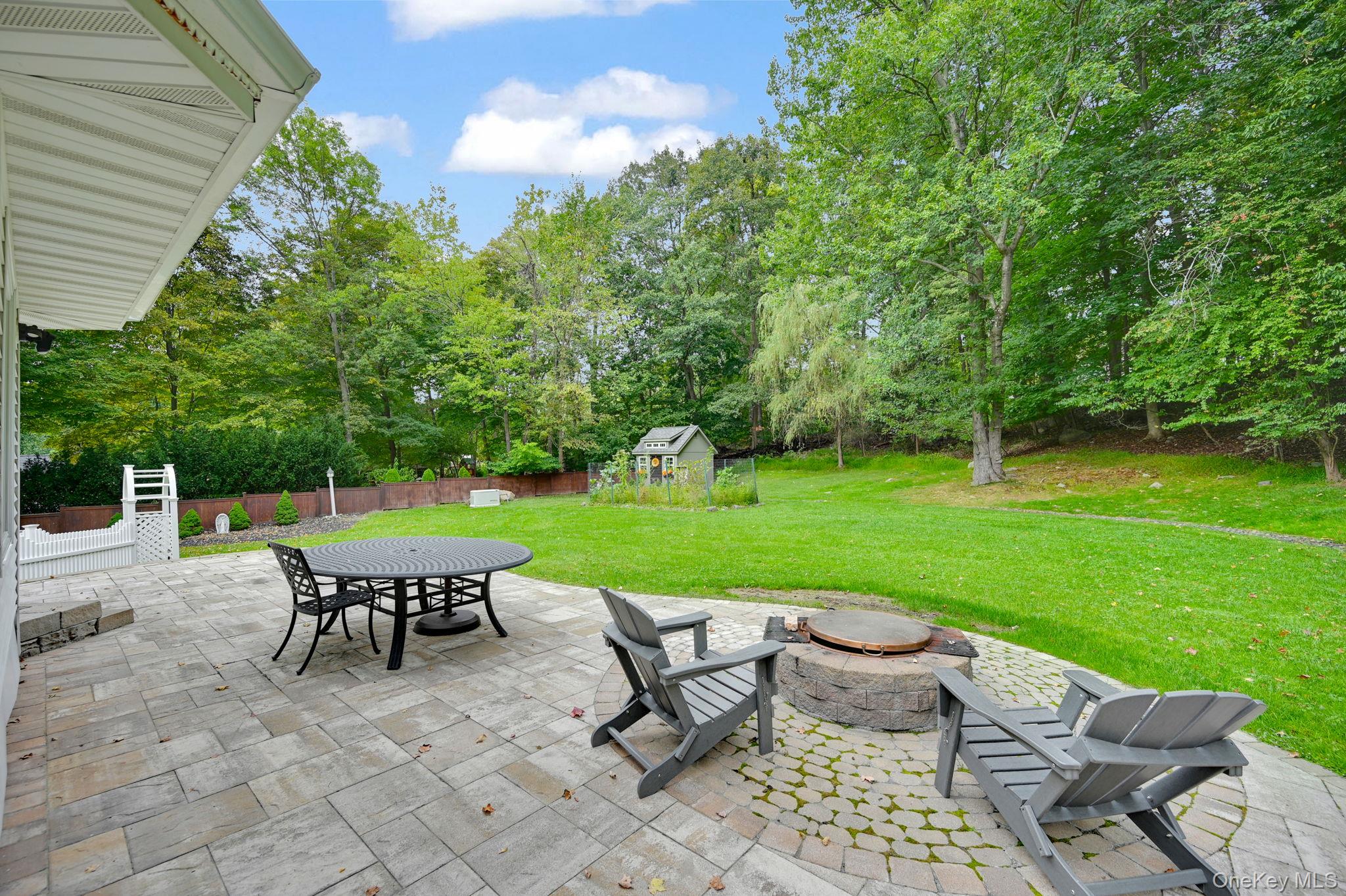 15 Ramapo Lane Property Photo 40